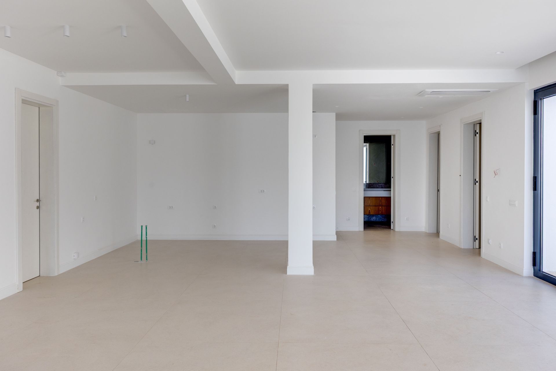 Prodaja luksuzne vile 328 m² sa bazenom i panoramskim pogledom na more –Krašići, Tivat - Amfora Real Estate