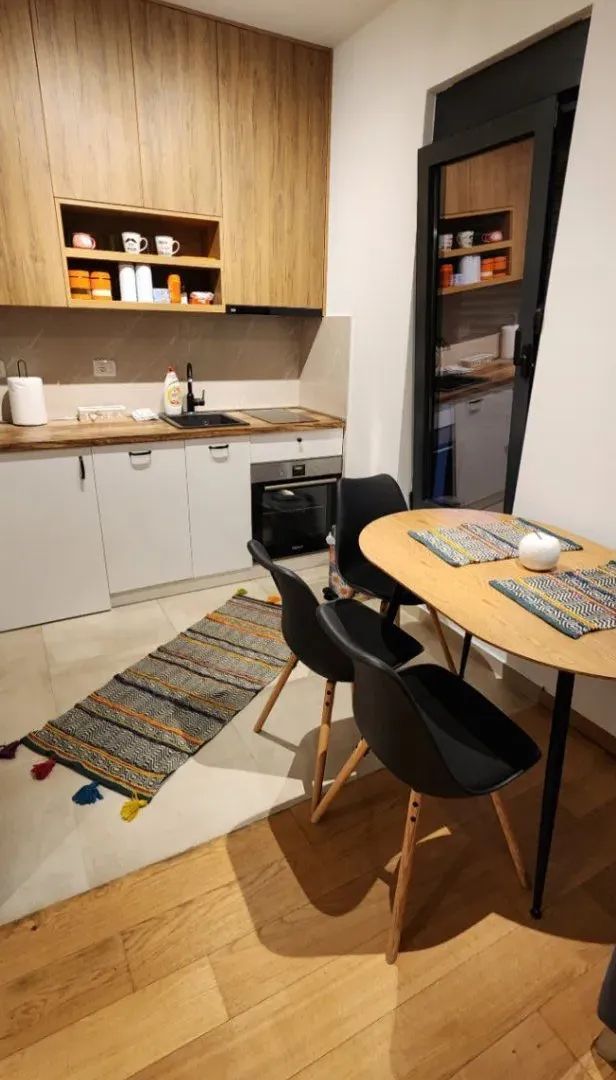 Izdaje se garsonjera 33 m² – Bečići, 300 m od hotela 