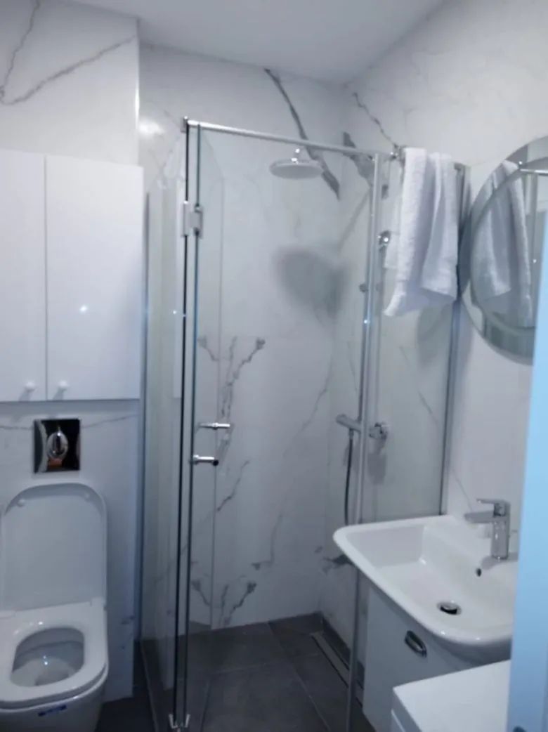 Izdaje se garsonjera 33 m² – Bečići, 300 m od hotela 