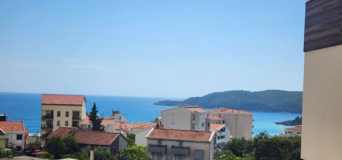 Izdaje se garsonjera 33 m² – Bečići, 300 m od hotela 