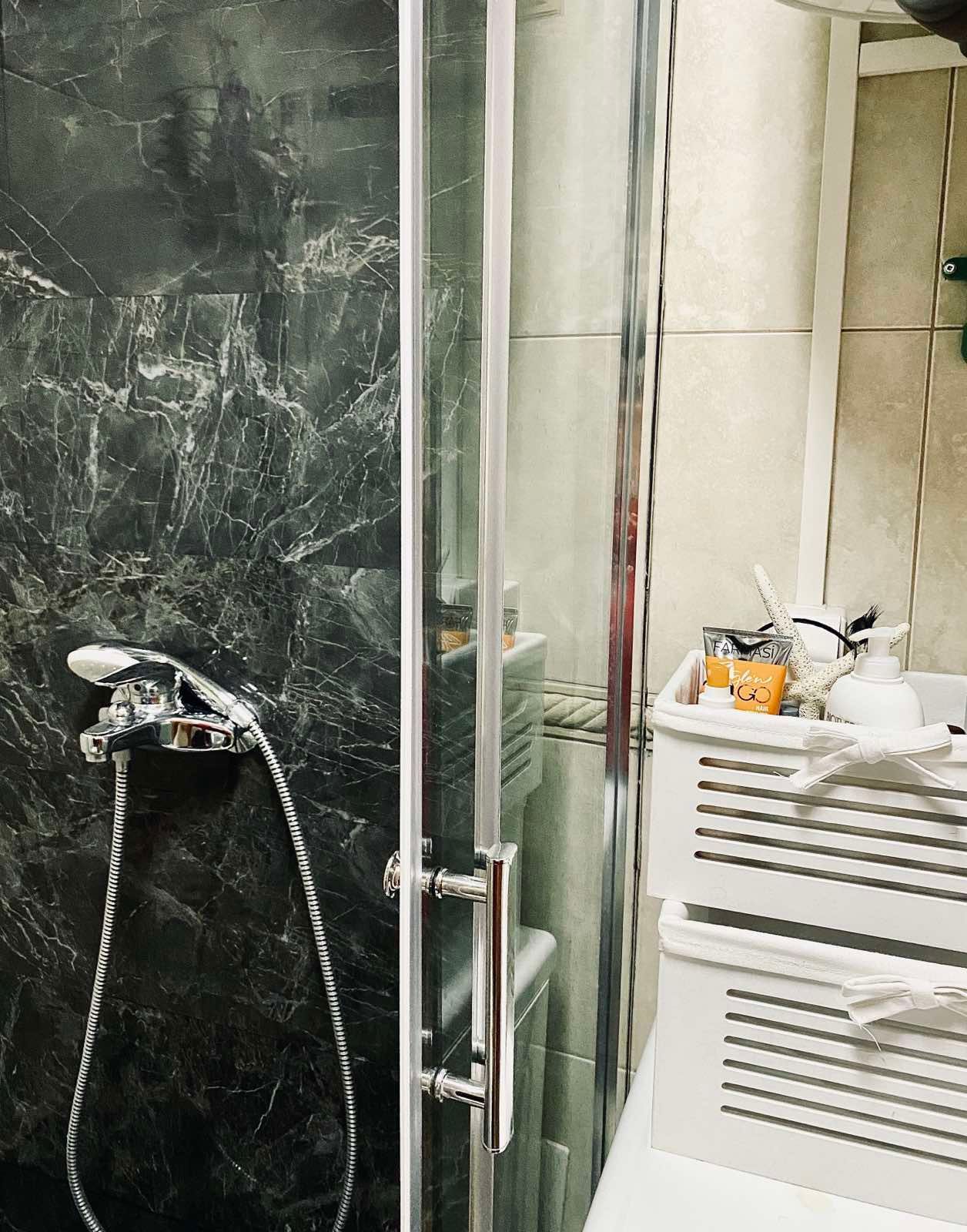 Izdavanje dvosobnog opremljenog stana 65 m² – Budva, Rozino (Izdavanje na duzi period) - Amfora Real Estate