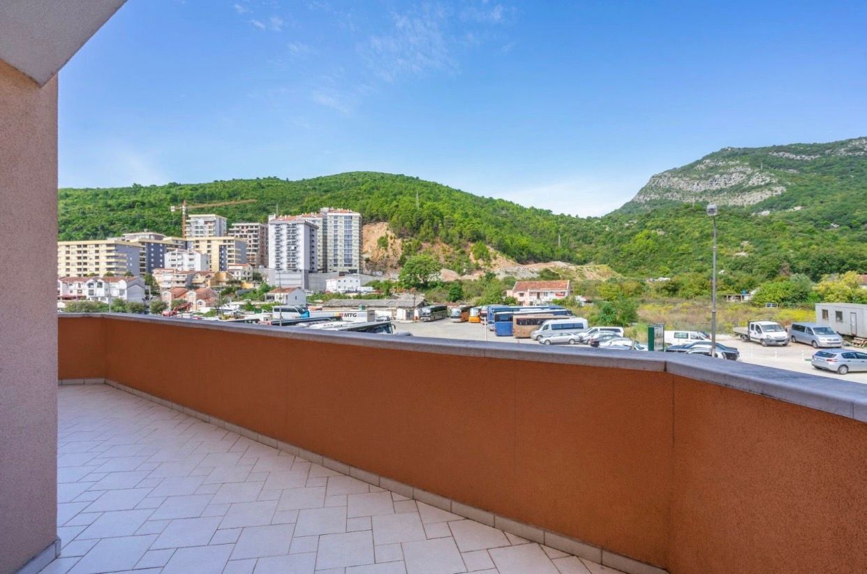 Izdavanje dvosobnog opremljenog stana 65 m² – Budva, Rozino (Izdavanje na duzi period) - Amfora Real Estate