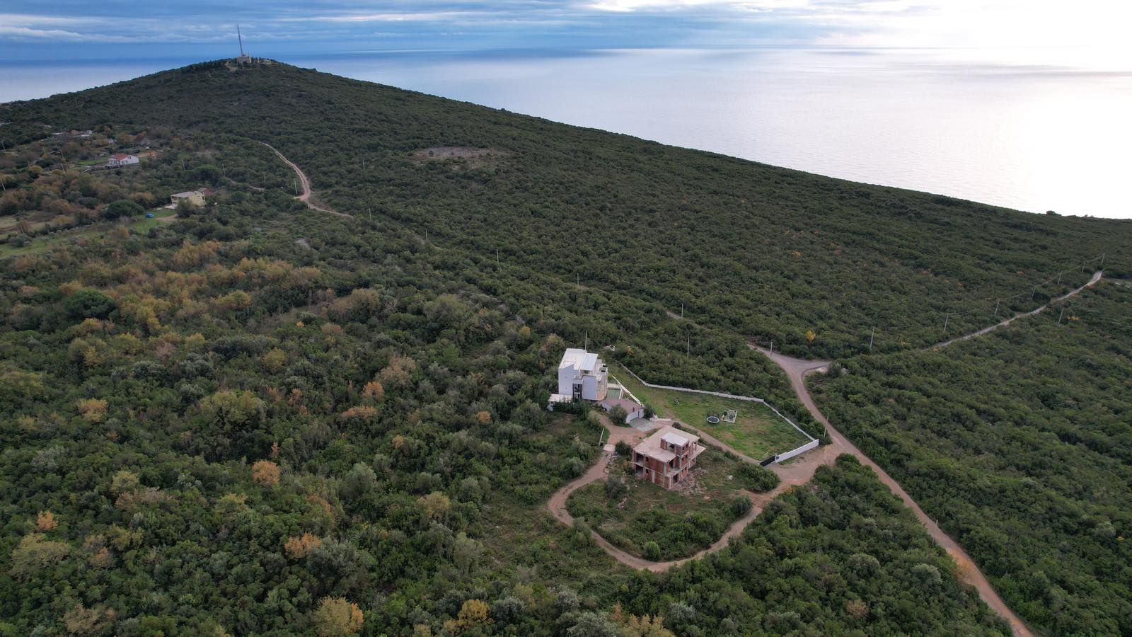 Prodaja urbanizovanog zemljišta 14.500 m² sa panoramskim pogledom na more – Zagora, Kotor - Amfora Real Estate