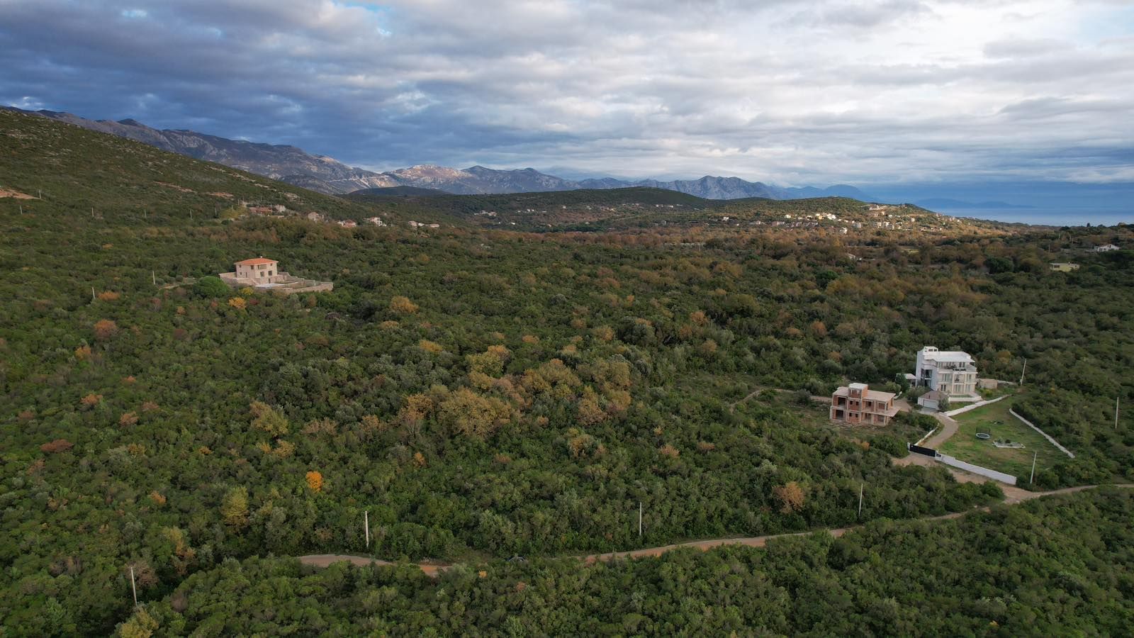Prodaja urbanizovanog zemljišta 14.500 m² sa panoramskim pogledom na more – Zagora, Kotor - Amfora Real Estate