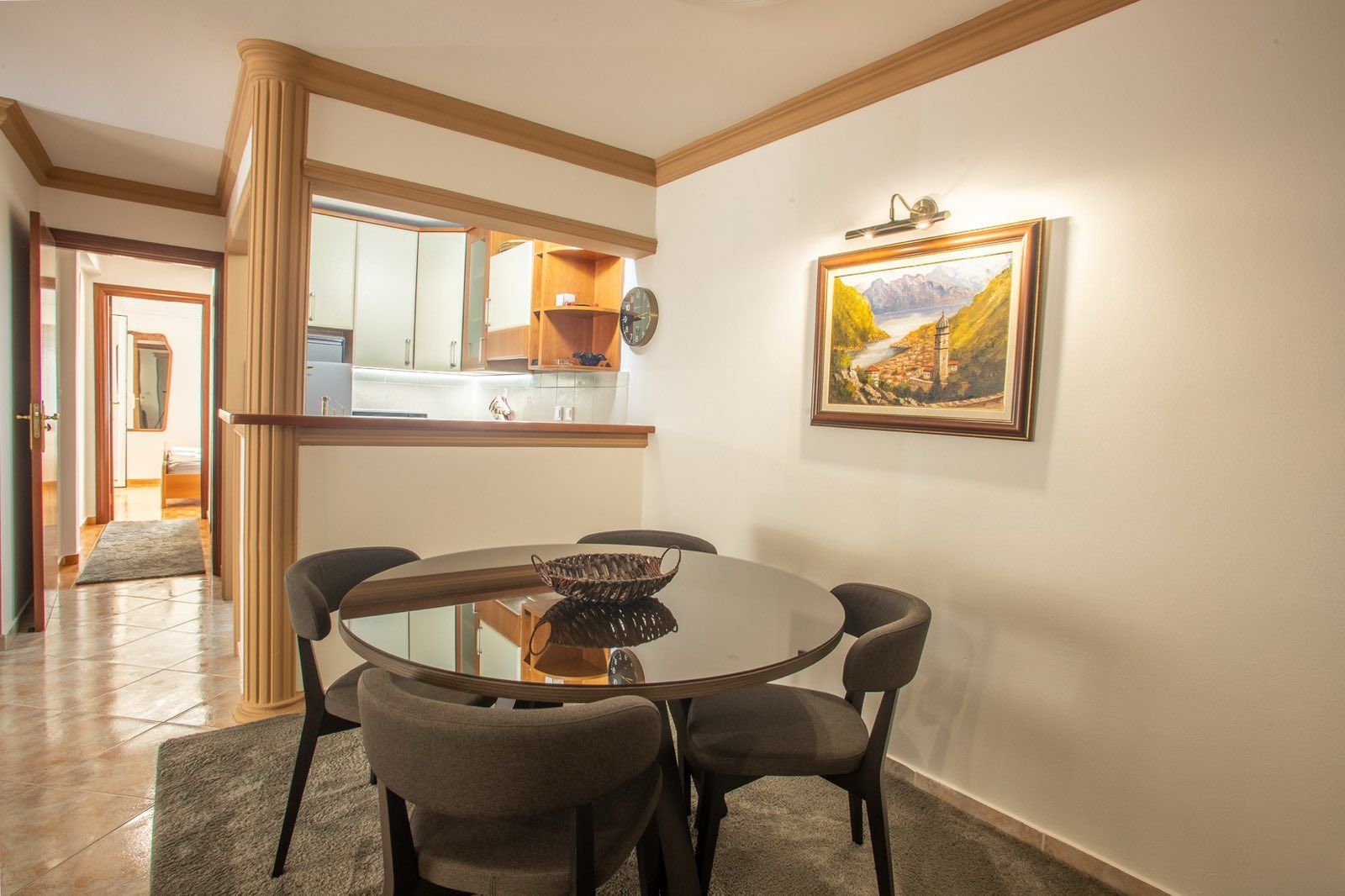 Prodaja dvosobnog stana 72 m² – Centar Budve, 150 m od mora - Amfora Real Estate