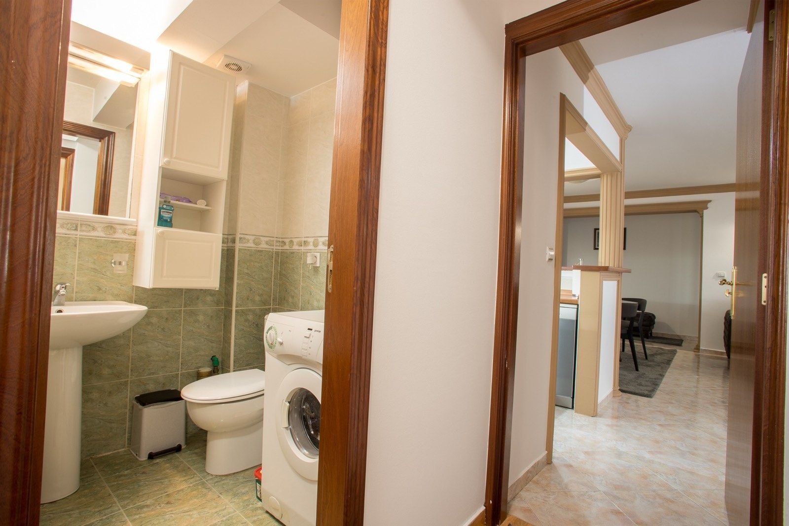 Prodaja dvosobnog stana 72 m² – Centar Budve, 150 m od mora - Amfora Real Estate