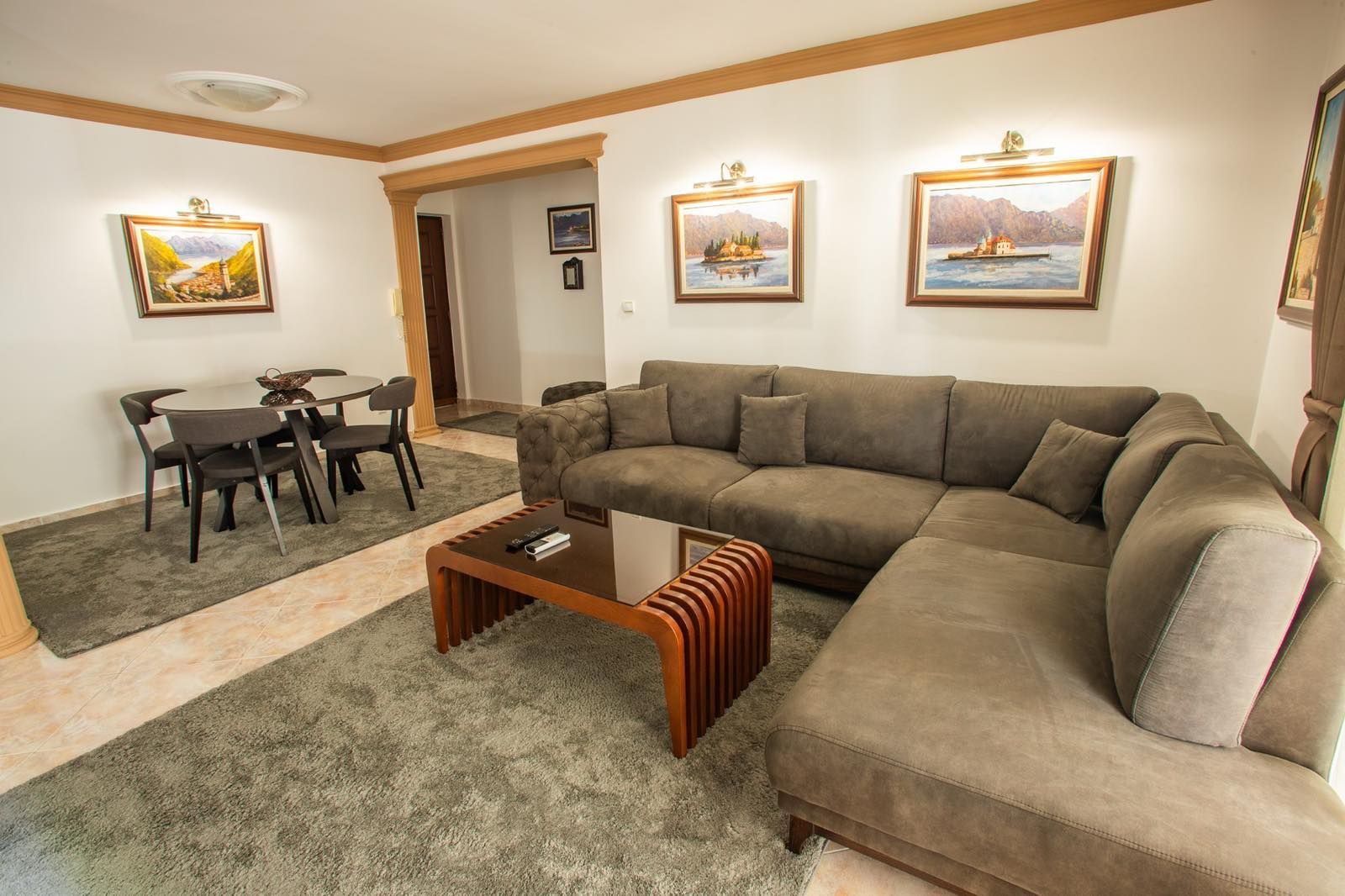 Prodaja dvosobnog stana 72 m² – Centar Budve, 150 m od mora - Amfora Real Estate