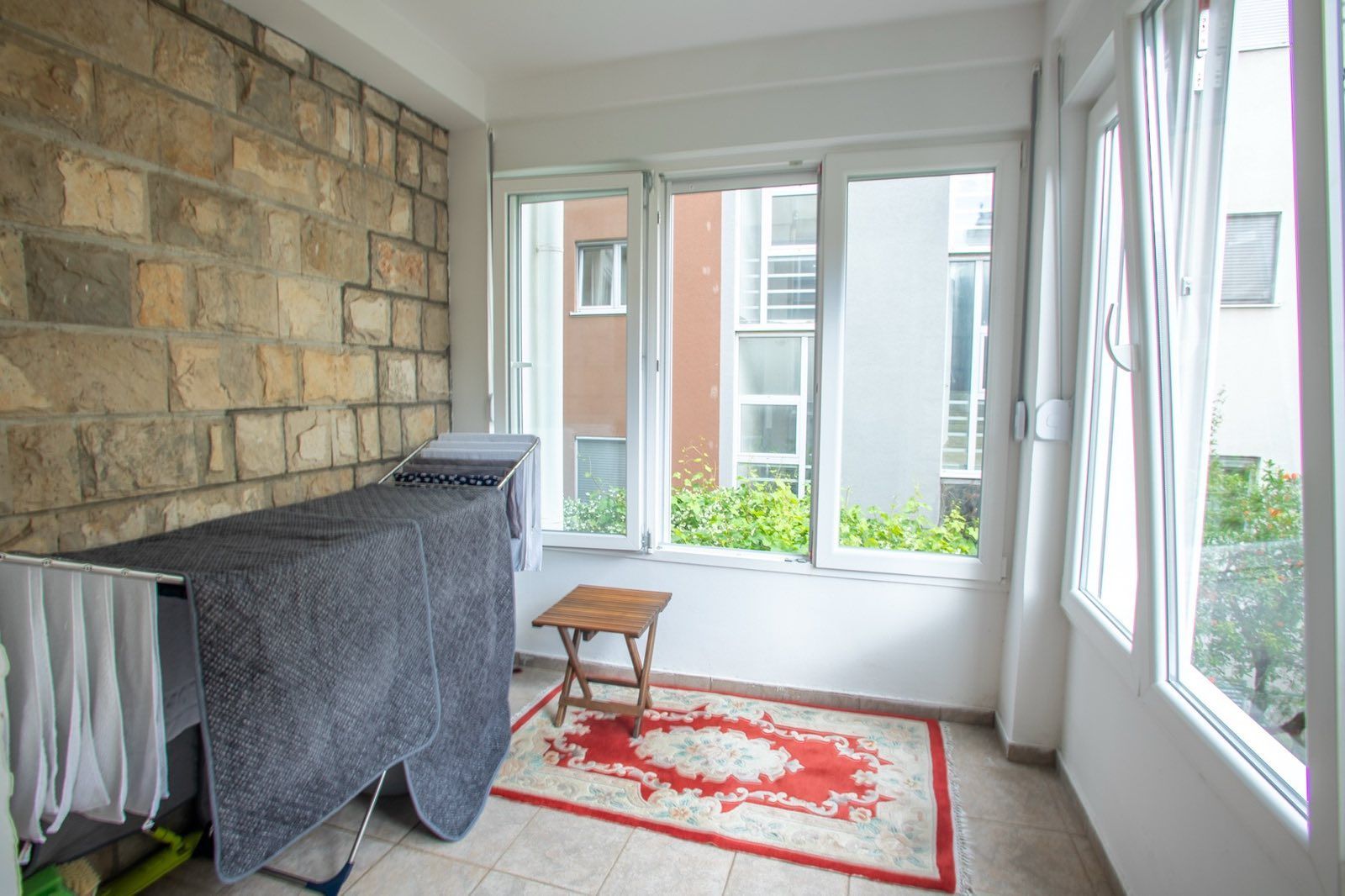 Prodaja dvosobnog stana 72 m² – Centar Budve, 150 m od mora - Amfora Real Estate