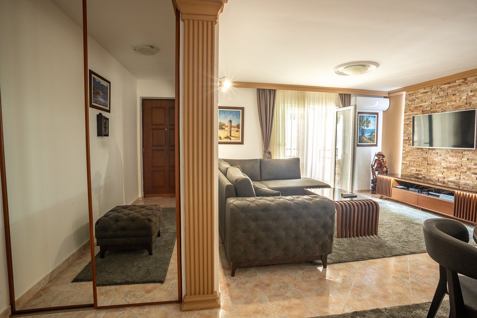 Prodaja dvosobnog stana 72 m² – Centar Budve, 150 m od mora - Amfora Real Estate