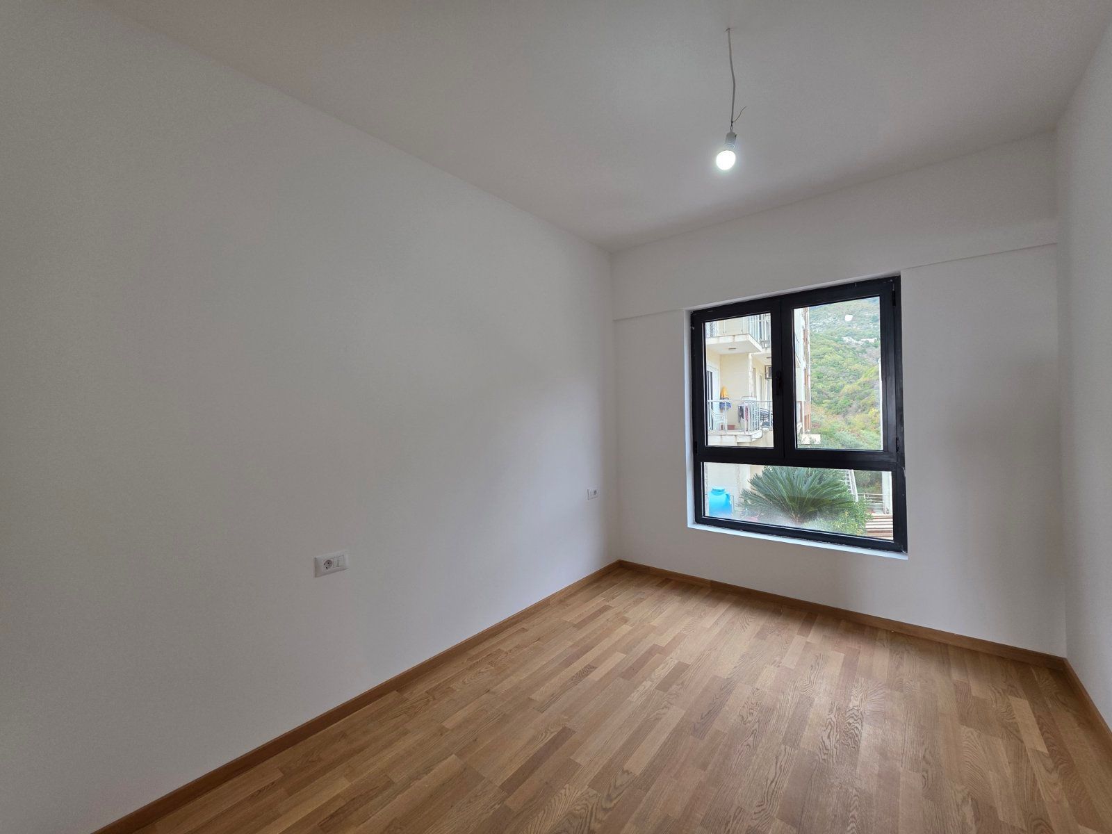 Prodaja – Nov jednosoban stan 43 m² sa panoramskim pogledom na more, Bečići - Amfora Real Estate