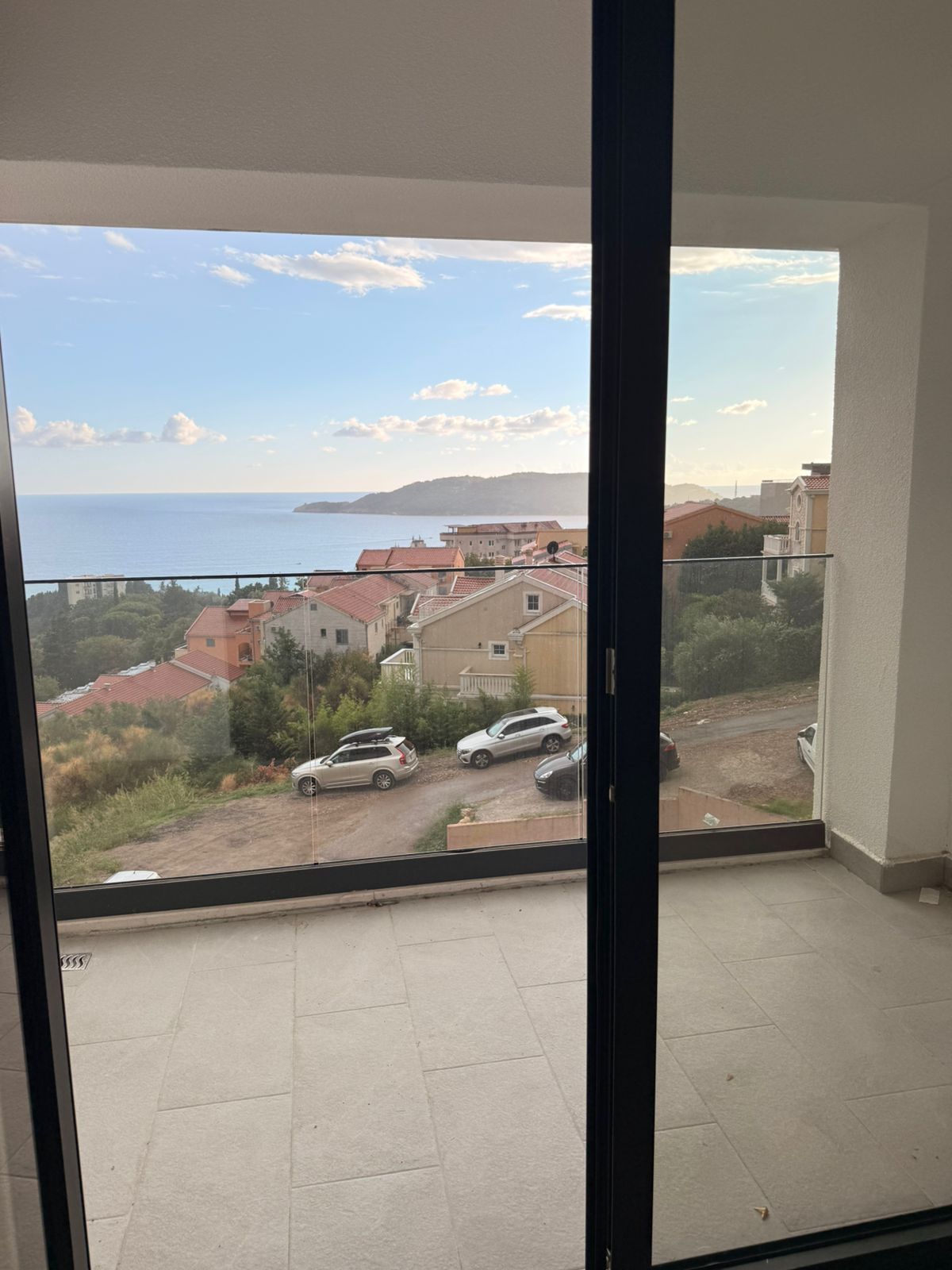 Prodaja – Nov jednosoban stan 43 m² sa panoramskim pogledom na more, Bečići - Amfora Real Estate