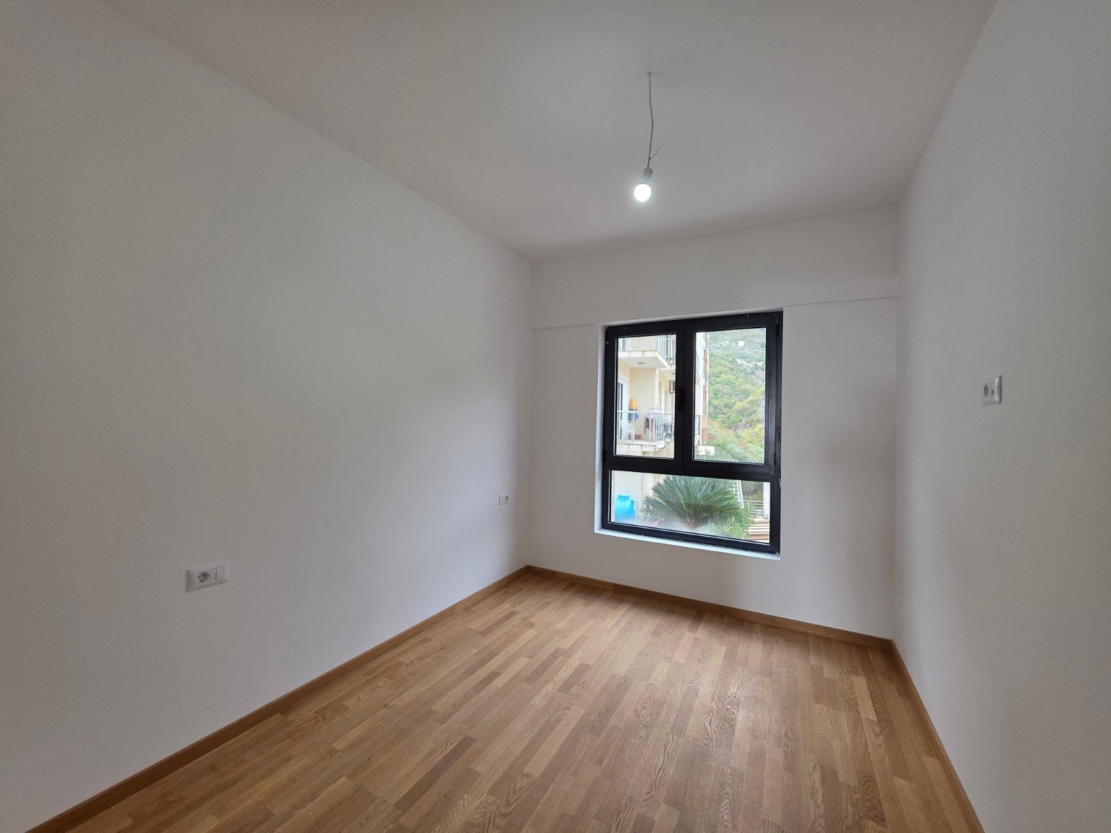 Prodaja – Nov jednosoban stan 43 m² sa panoramskim pogledom na more, Bečići - Amfora Real Estate