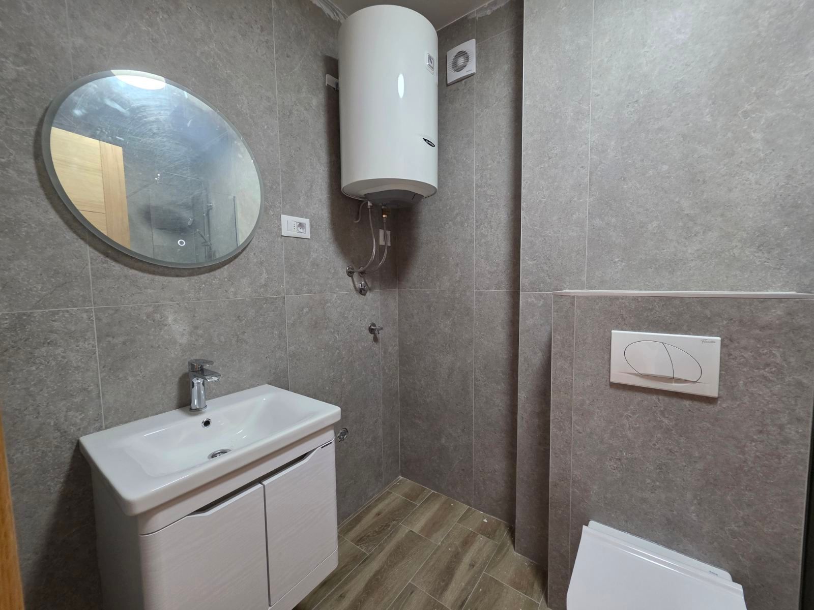 Prodaja – Nov jednosoban stan 43 m² sa panoramskim pogledom na more, Bečići - Amfora Real Estate