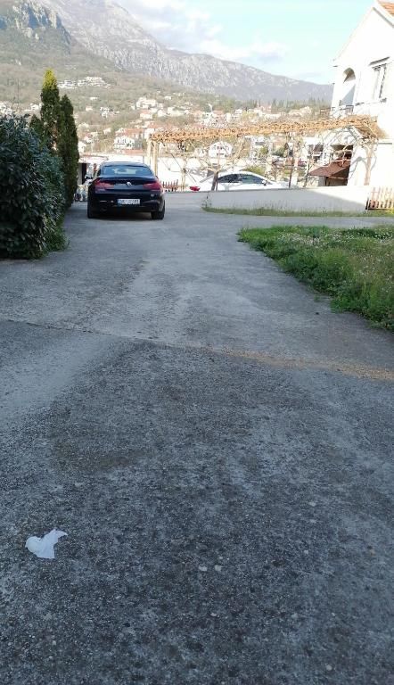 Izdavanje –komforna kuća sa panoramskim pogledom na more , Herceg Novi (na duzi period) - Amfora Real Estate