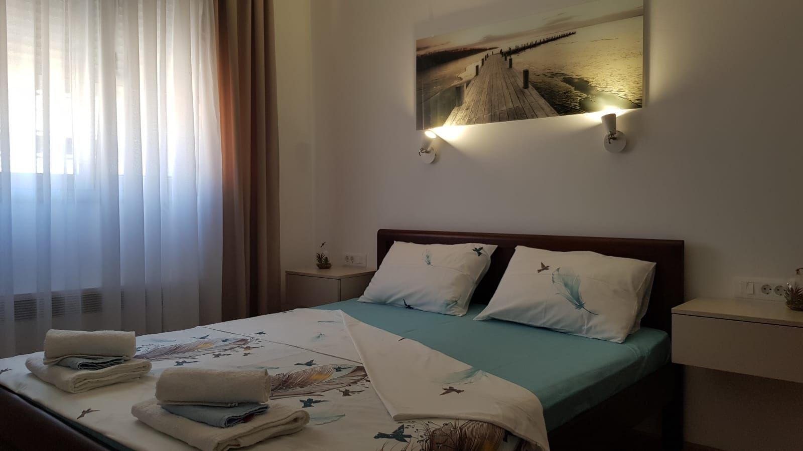 Prodaja – Moderan i prostran trosoban stan 85 m² sa privatnim parkingom, u centru Budve (Rozino, zgrada Okov) - Amfora Real Estate