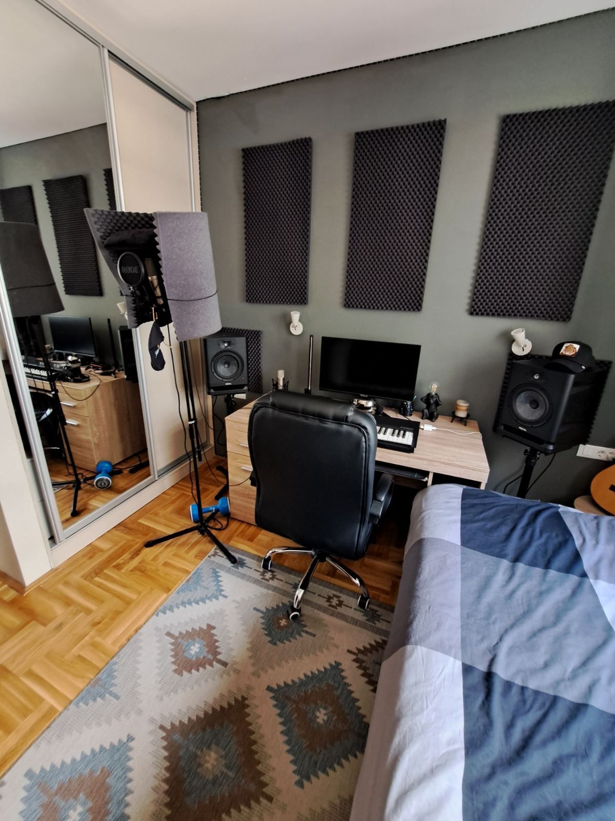 Prodaja – Moderan i prostran trosoban stan 85 m² sa privatnim parkingom, u centru Budve (Rozino, zgrada Okov) - Amfora Real Estate