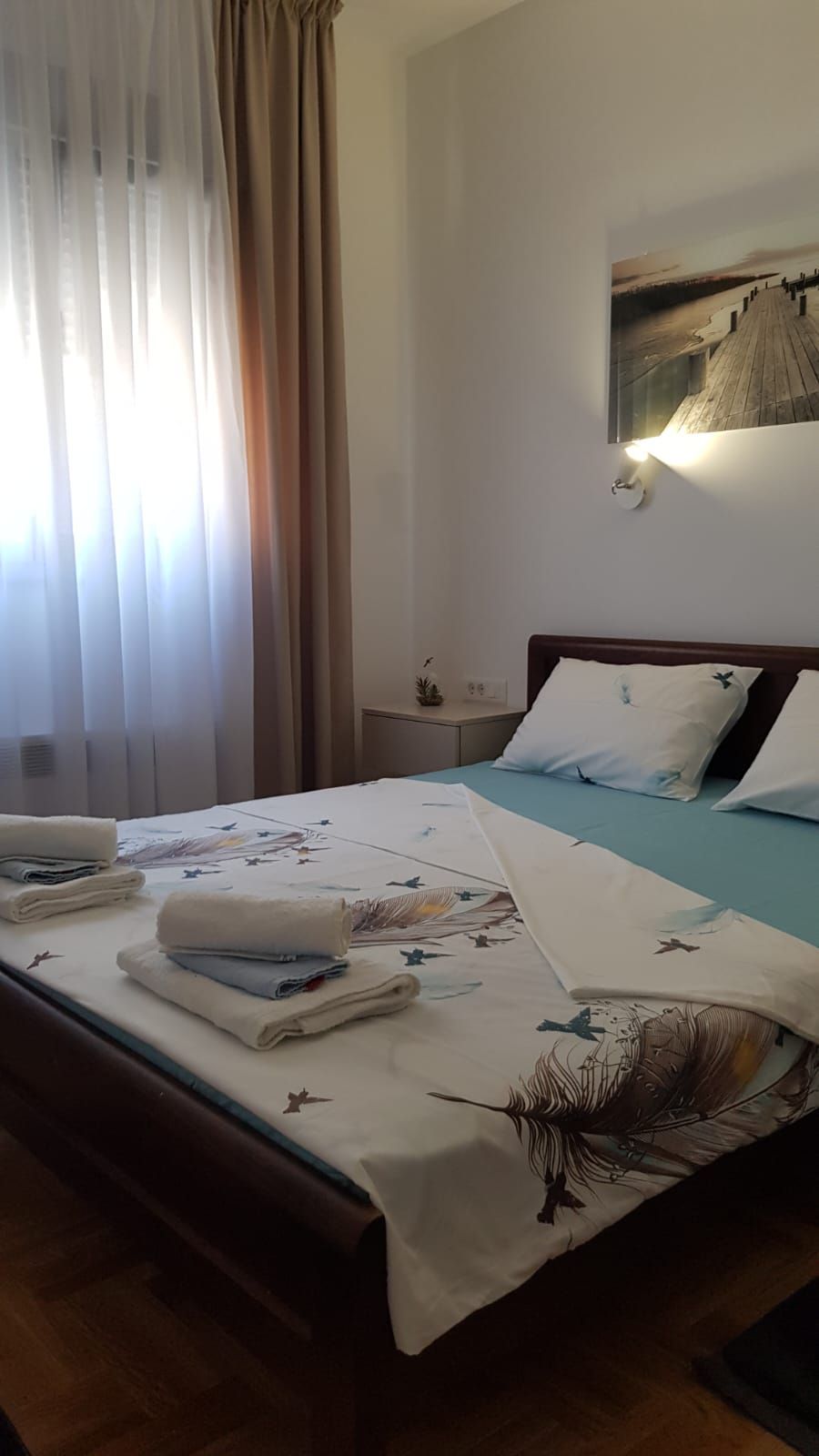 Prodaja – Moderan i prostran trosoban stan 85 m² sa privatnim parkingom, u centru Budve (Rozino, zgrada Okov) - Amfora Real Estate