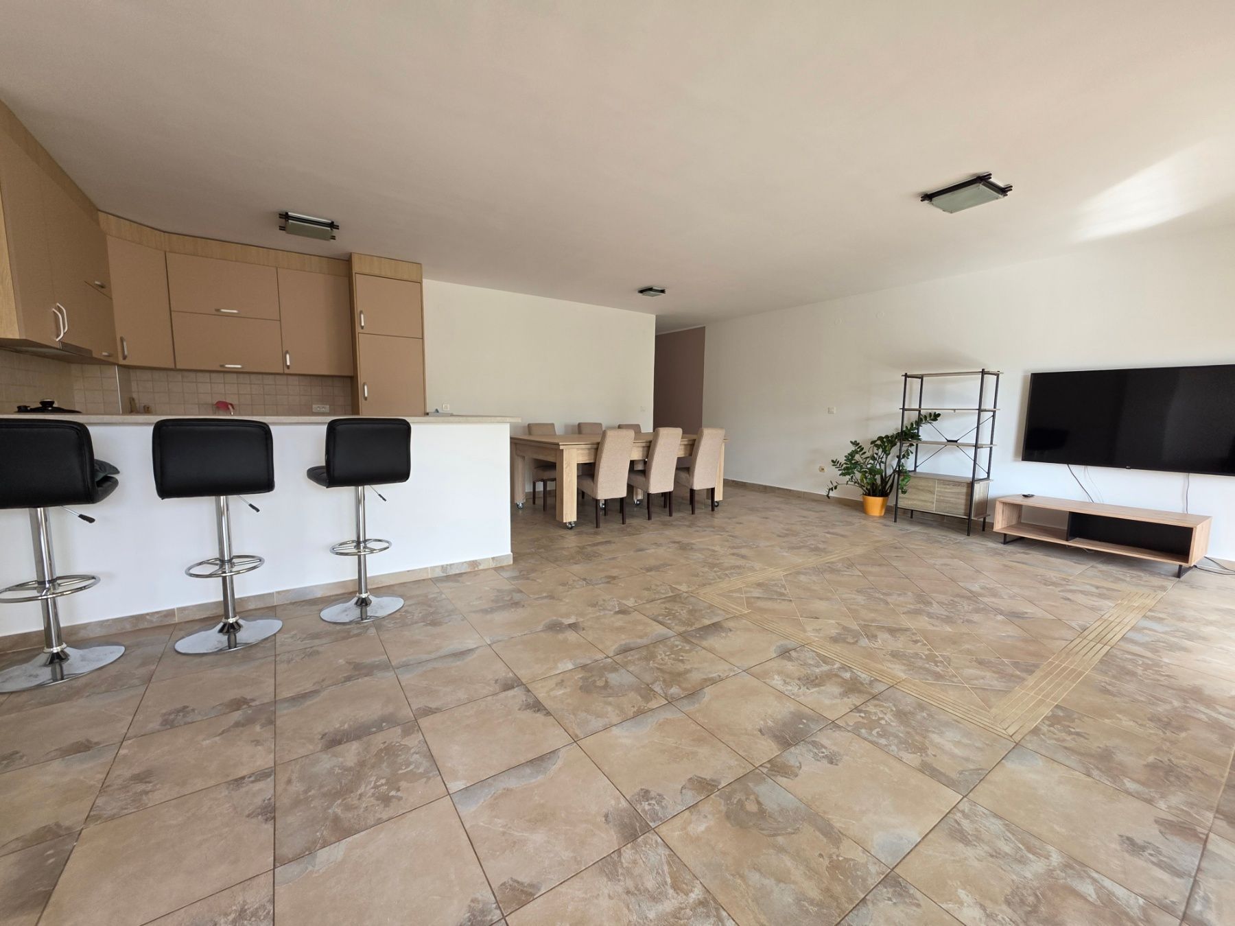 Prodaja dvosobnog stana 120 m² sa dve terase i garažom – Budva,Lazi - Amfora Real Estate