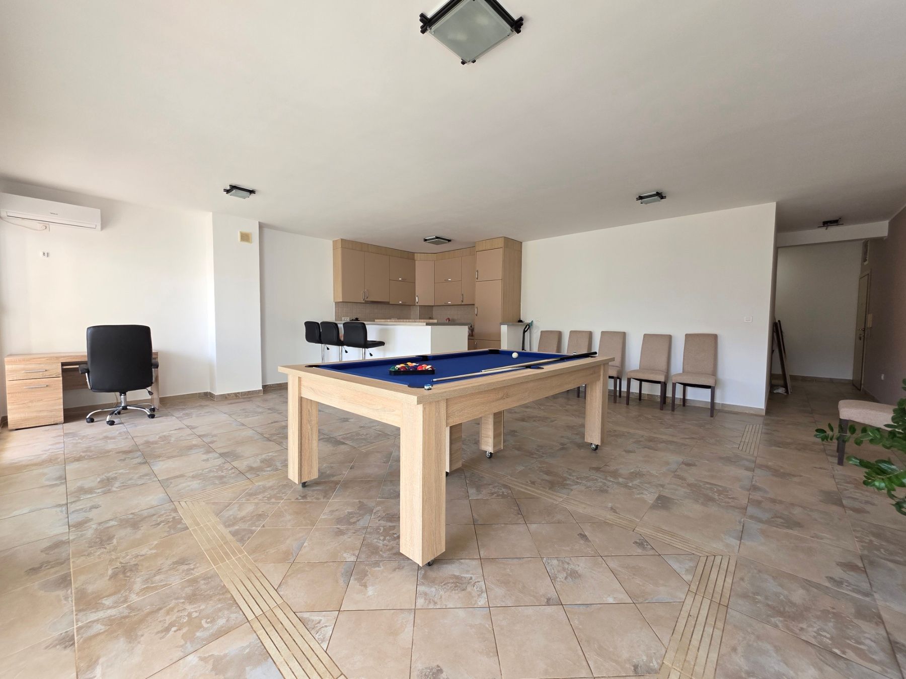 Prodaja dvosobnog stana 120 m² sa dve terase i garažom – Budva,Lazi - Amfora Real Estate