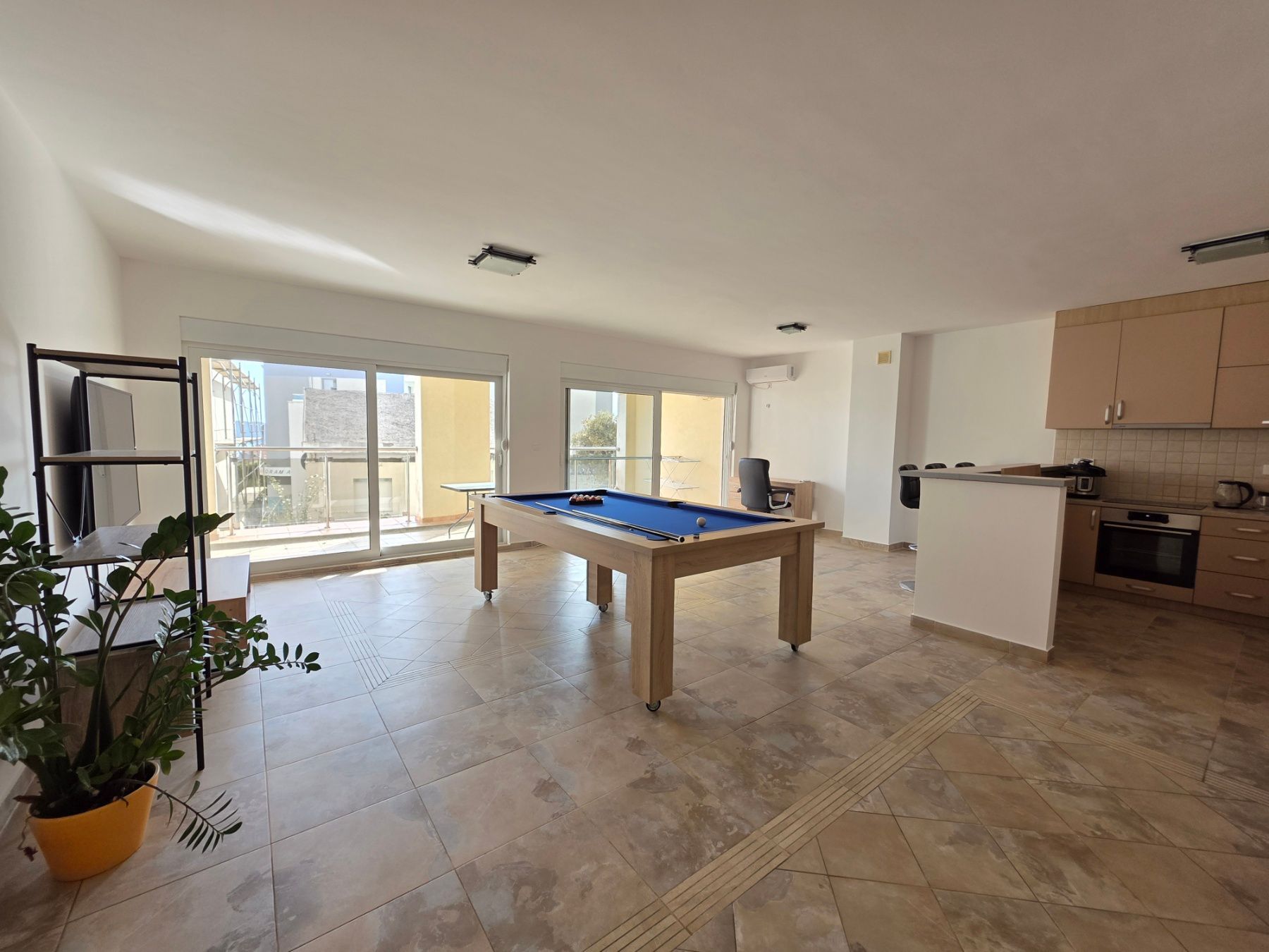 Prodaja dvosobnog stana 120 m² sa dve terase i garažom – Budva,Lazi - Amfora Real Estate