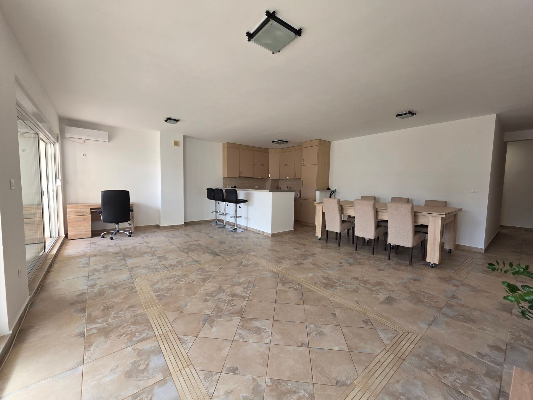 Prodaja dvosobnog stana 120 m² sa dve terase i garažom – Budva,Lazi - Amfora Real Estate