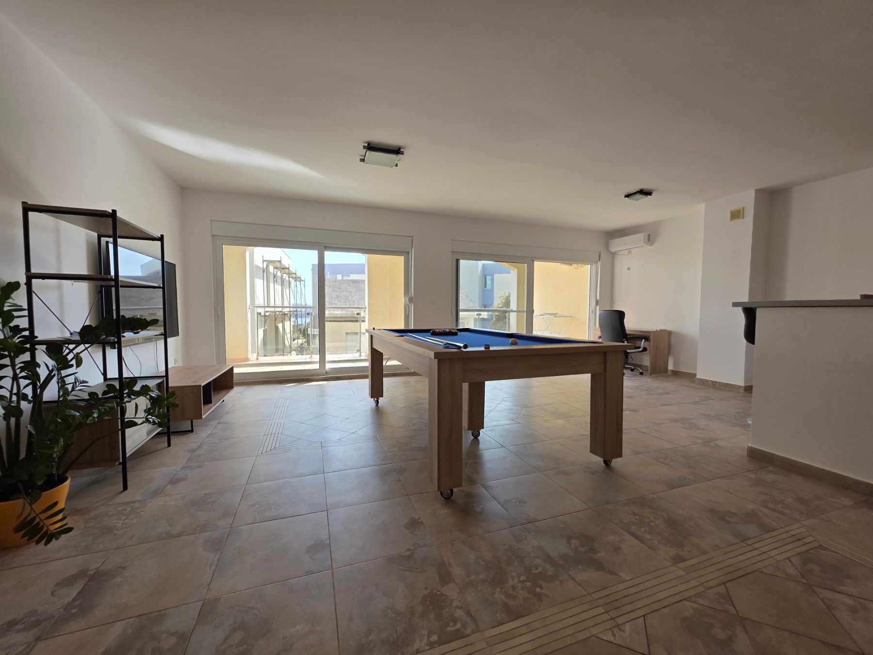 Prodaja dvosobnog stana 120 m² sa dve terase i garažom – Budva,Lazi - Amfora Real Estate