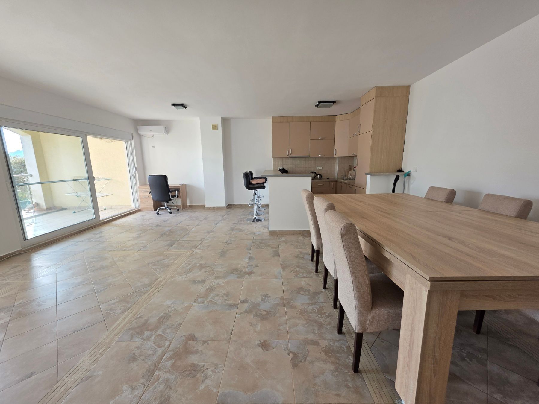 Prodaja dvosobnog stana 120 m² sa dve terase i garažom – Budva,Lazi - Amfora Real Estate