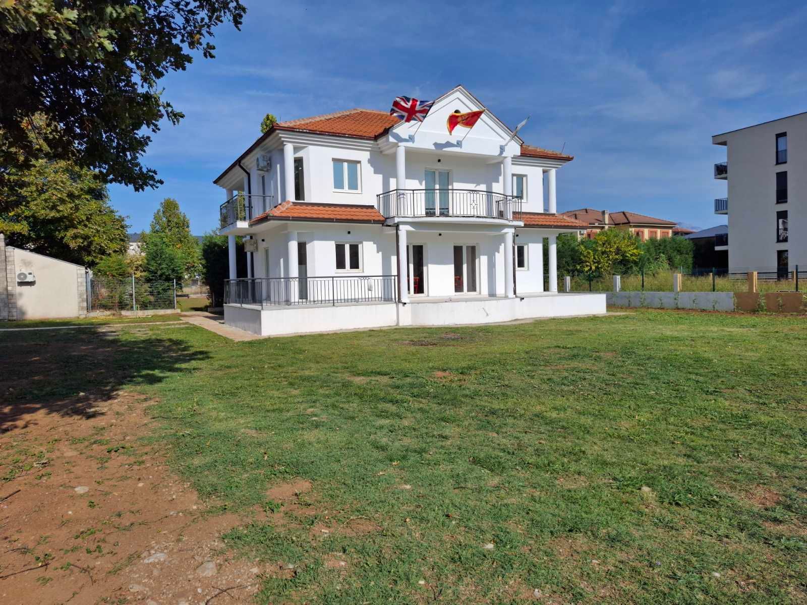 Prodaja – Luksuzna vila 360 m² na placu od 1.016 m² , Zabjelo, Podgorica - Amfora Real Estate