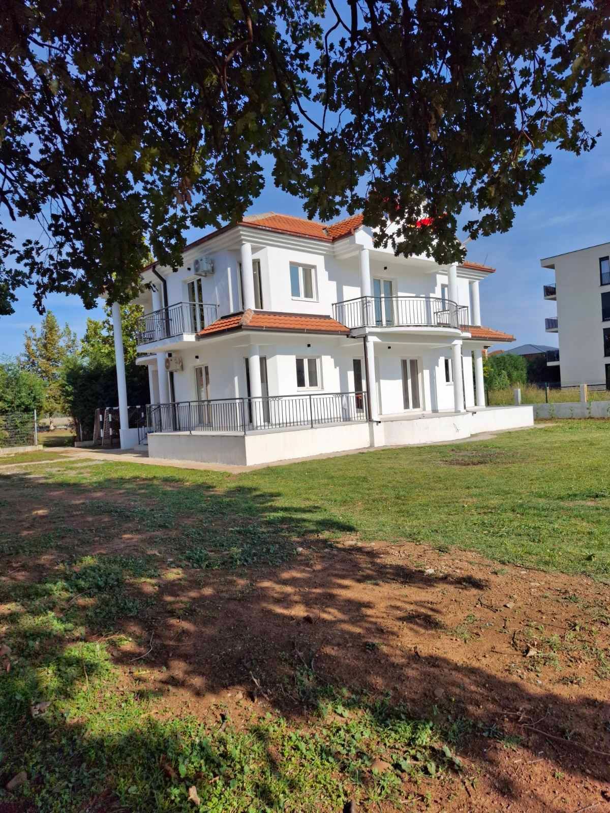 Prodaja – Luksuzna vila 360 m² na placu od 1.016 m² , Zabjelo, Podgorica - Amfora Real Estate