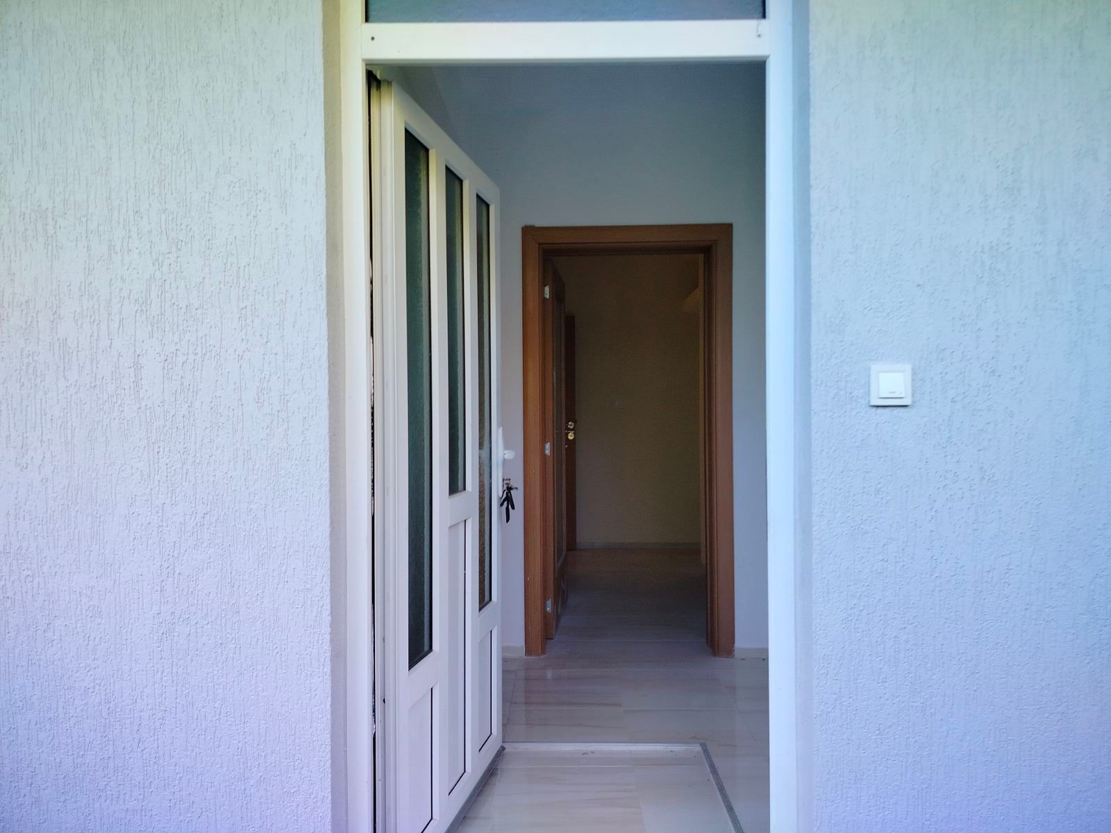 Prodaja kuće 75 m² sa potkrovljem, garažom i placem 280 m² – Cetinje - Amfora Real Estate