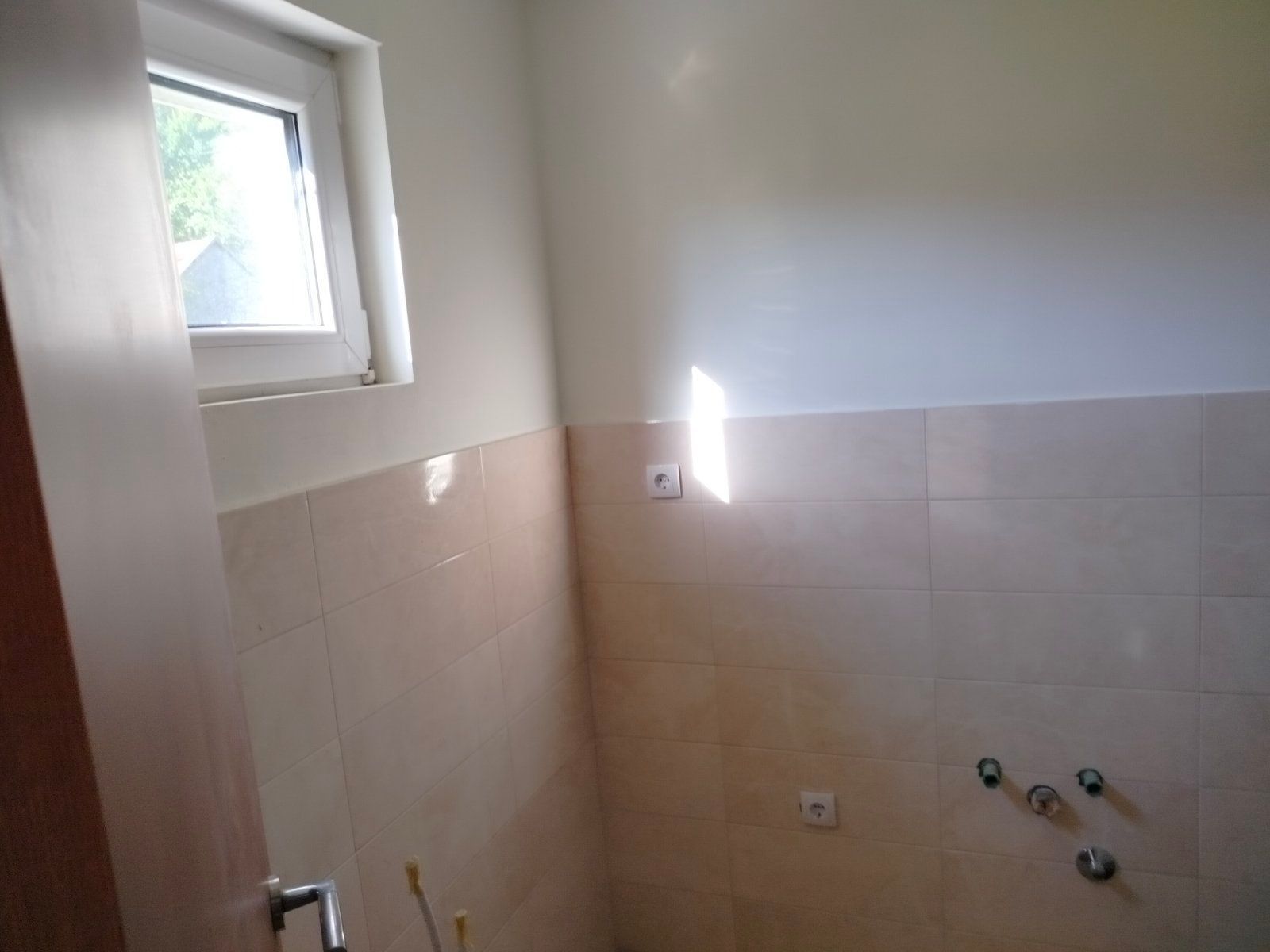Prodaja kuće 75 m² sa potkrovljem, garažom i placem 280 m² – Cetinje - Amfora Real Estate