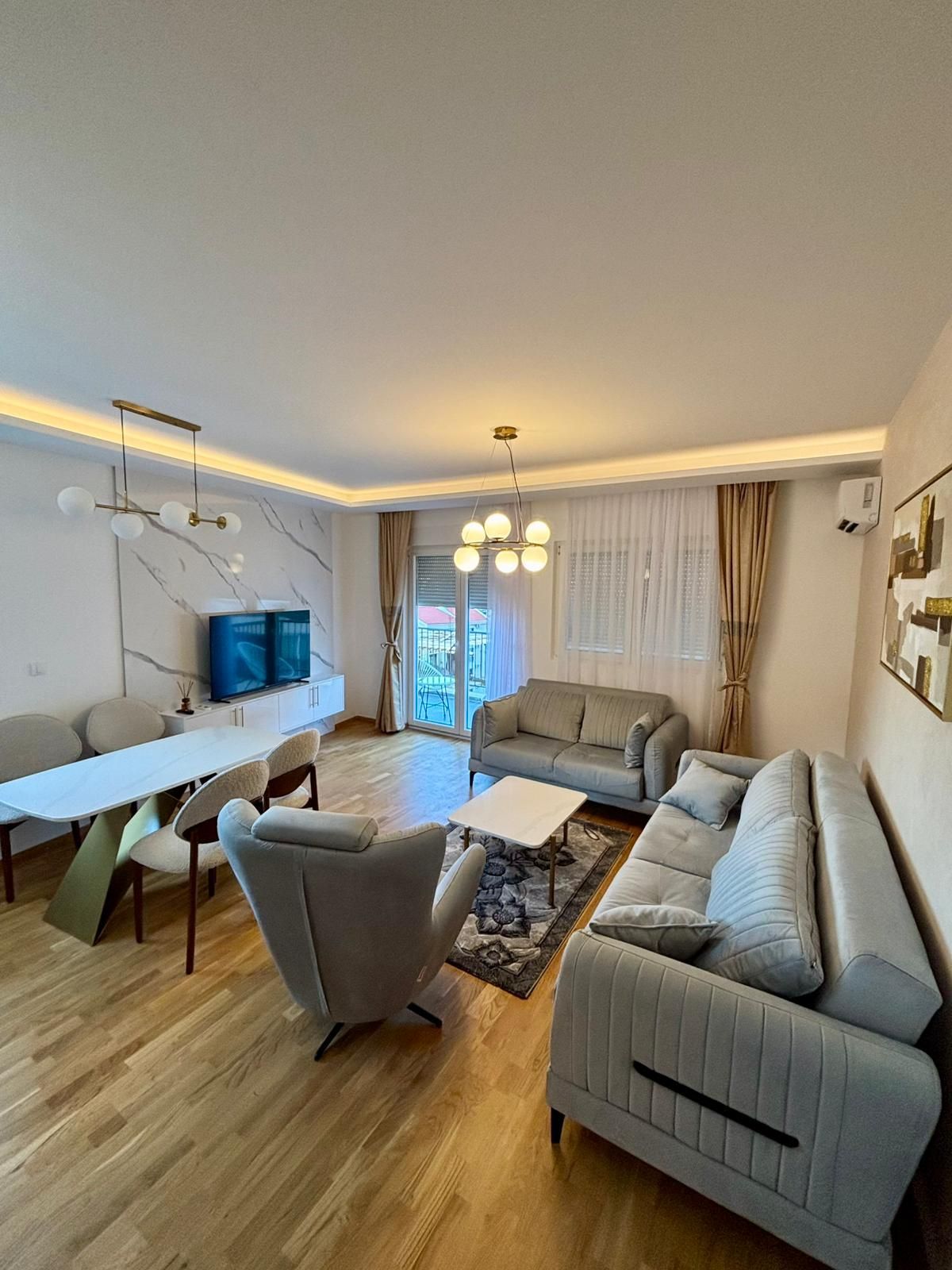 Izdavanje luksuznog dvosobnog stana 68 m² sa dve terase i pogledom na more – Budva, Lazi (Izdavanje na duzi period) - Amfora Real Estate