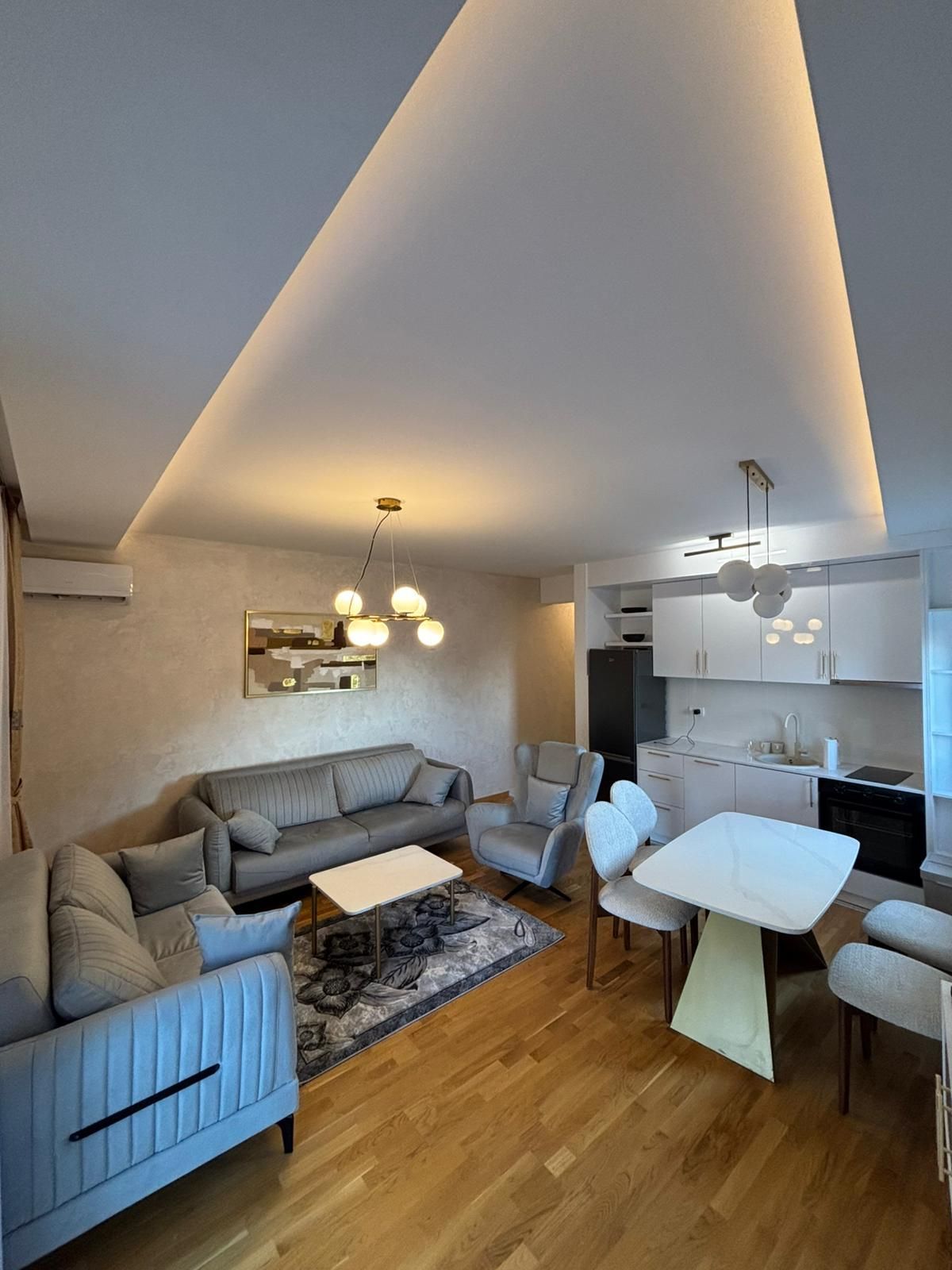 Izdavanje luksuznog dvosobnog stana 68 m² sa dve terase i pogledom na more – Budva, Lazi (Izdavanje na duzi period) - Amfora Real Estate