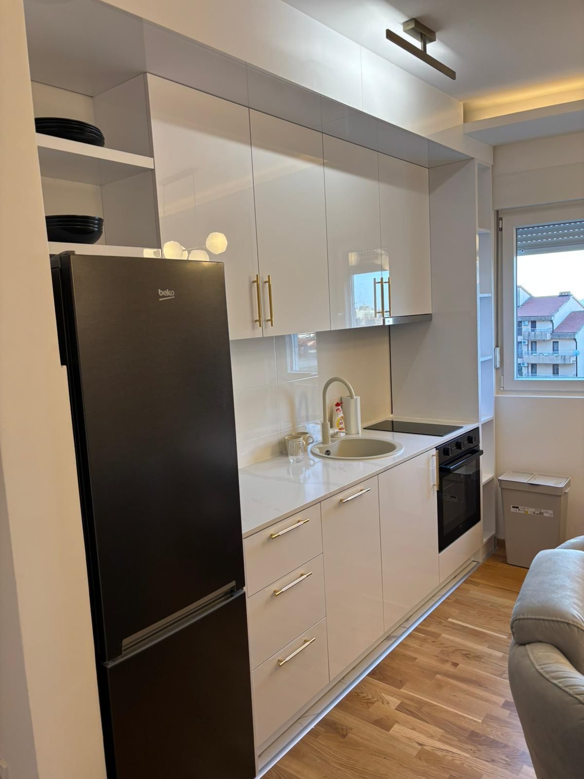 Izdavanje luksuznog dvosobnog stana 68 m² sa dve terase i pogledom na more – Budva, Lazi (Izdavanje na duzi period) - Amfora Real Estate