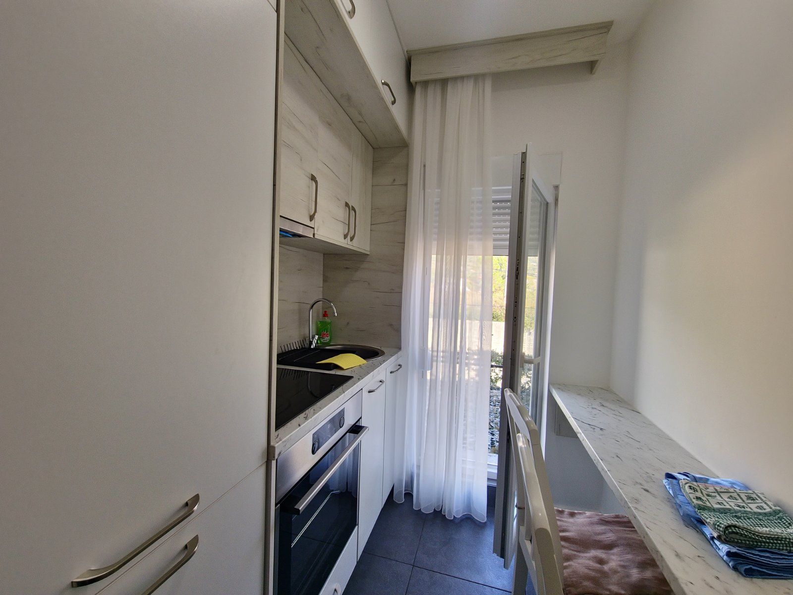 Izdavanje studio apartmana-Lastva Grbaljska,Budva (na duzi period) - Amfora Real Estate