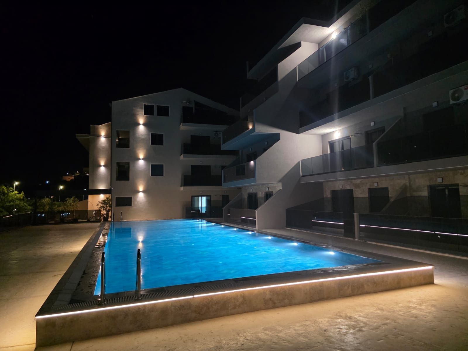 Prodaja modernog jednosobnog stana 50m² sa pogledom na more – Đenovići, Herceg Novi - Amfora Real Estate