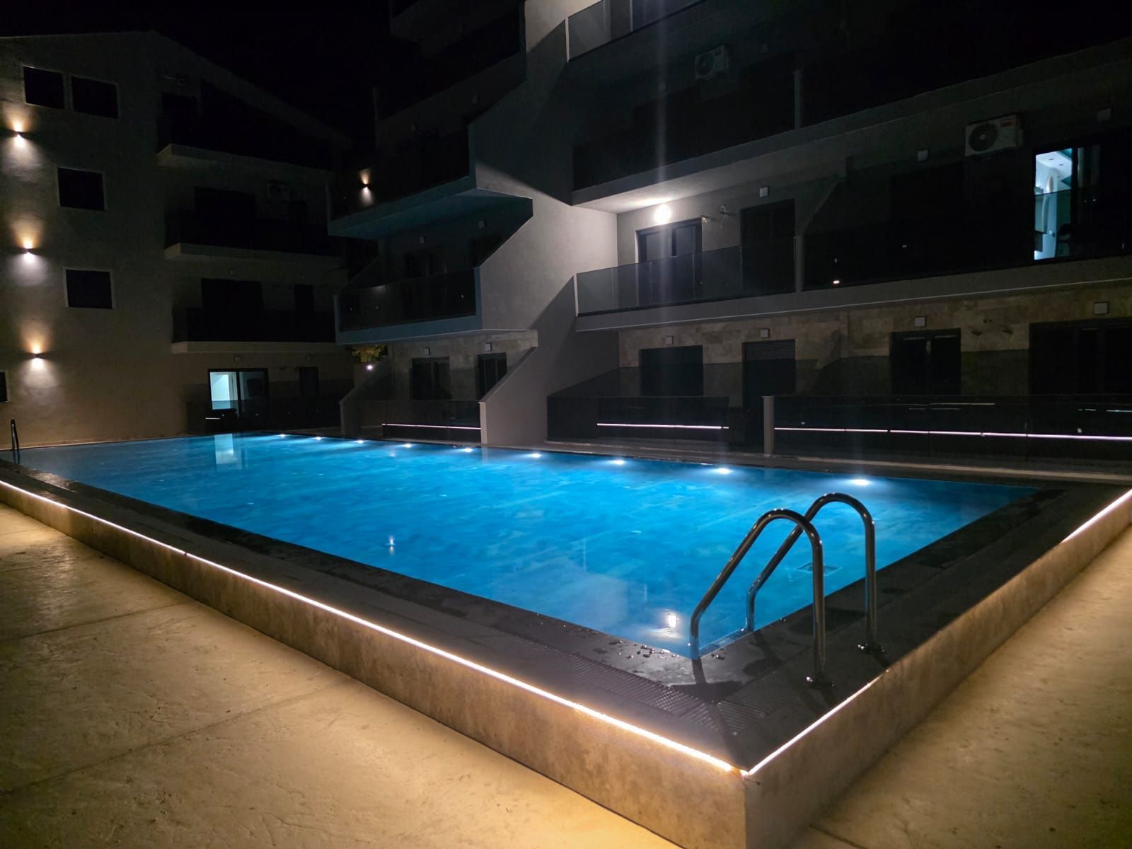 Prodaja modernog jednosobnog stana 50m² sa pogledom na more – Đenovići, Herceg Novi - Amfora Real Estate