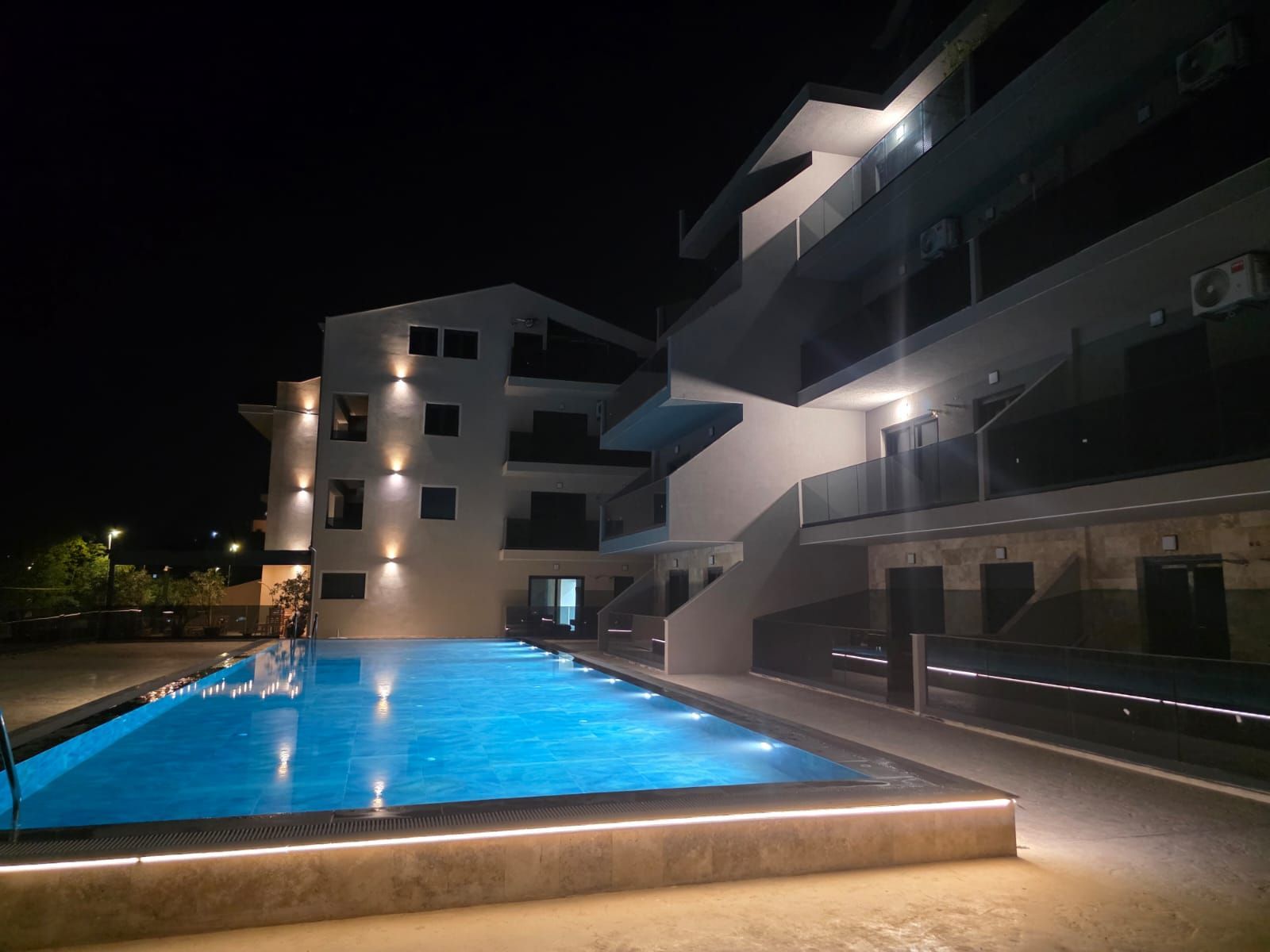 Prodaja modernog jednosobnog stana 50m² sa pogledom na more – Đenovići, Herceg Novi - Amfora Real Estate