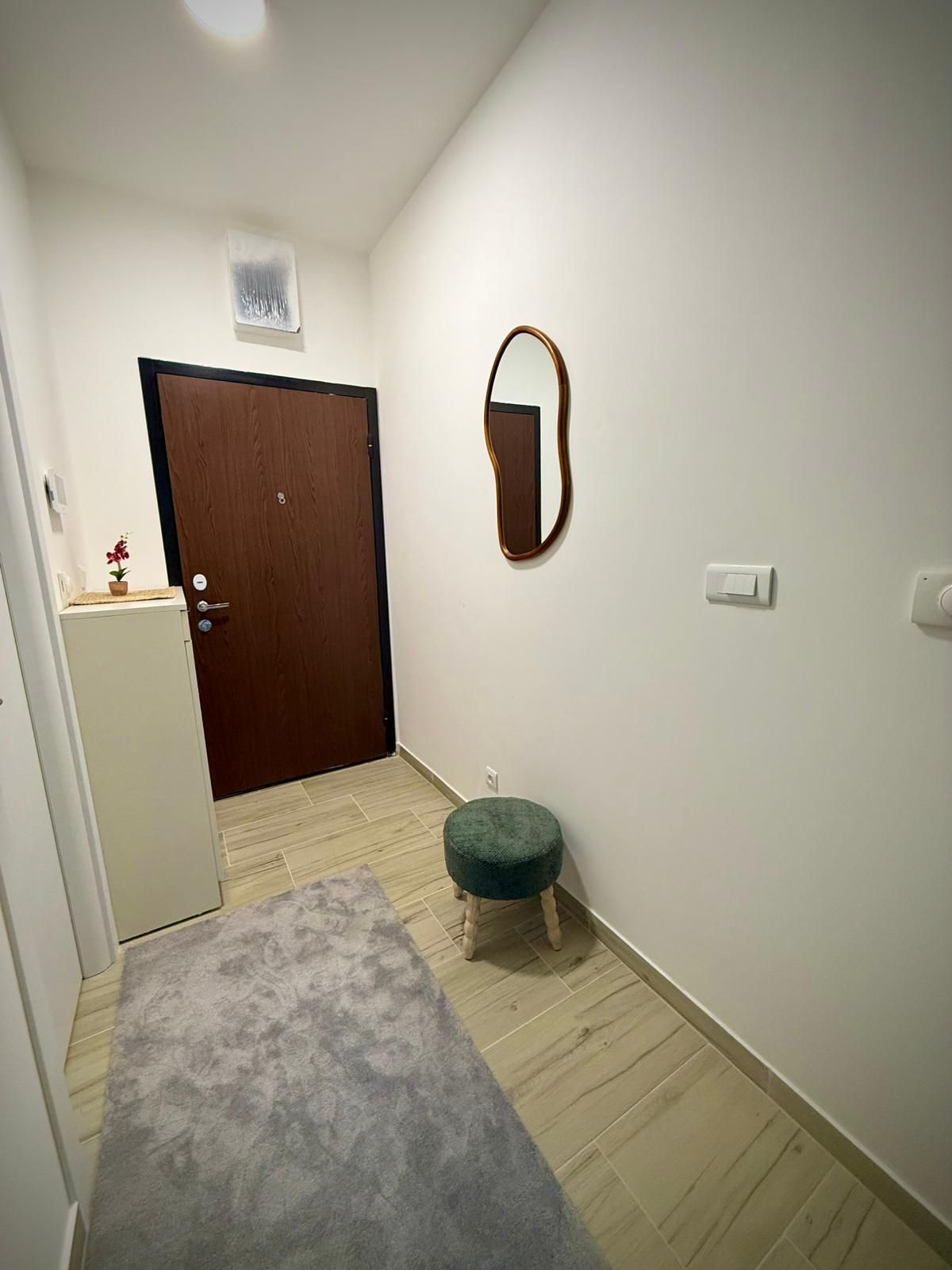 Izdavanje studio apartmana sa pogledom na more – Sunny Side Resort & Spa, Bečići (IZDAVANJE NA DUZI PERIOD,DOSTUPNO OD 01.12.2025) - Amfora Real Estate
