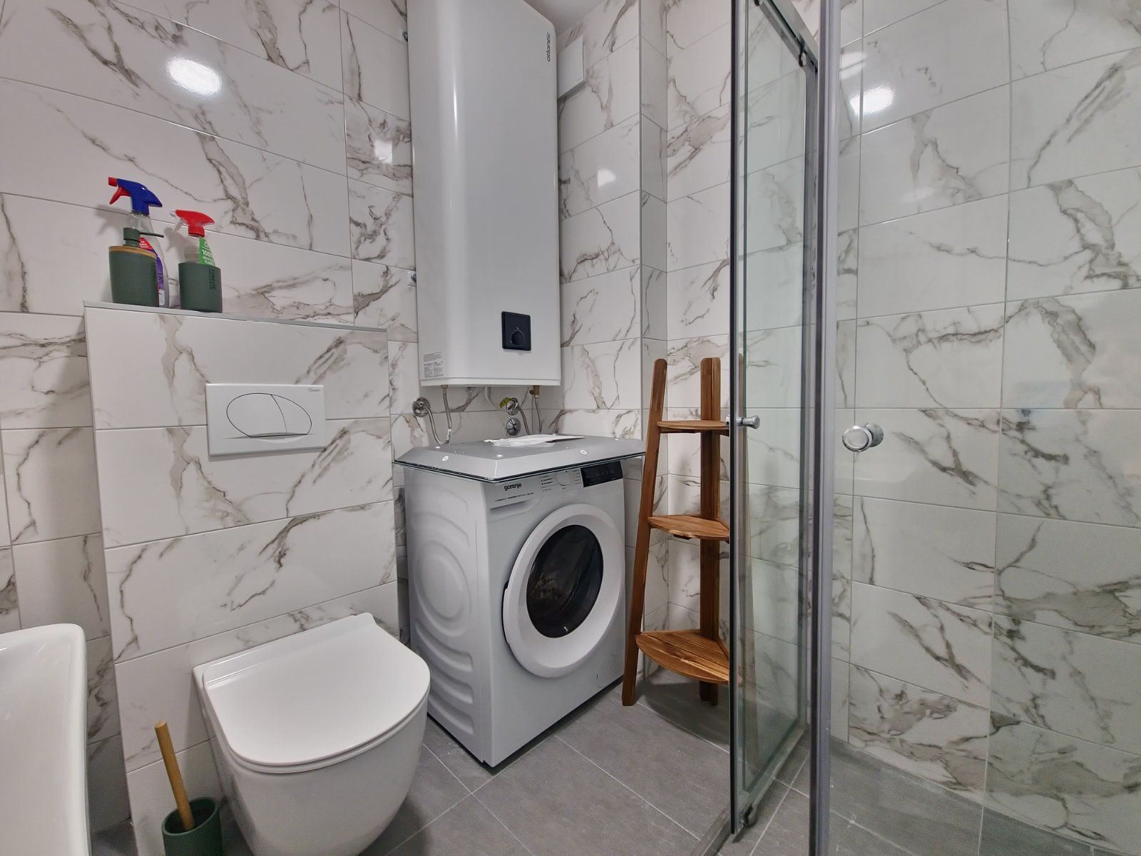 Izdavanje studio apartmana sa pogledom na more – Sunny Side Resort & Spa, Bečići (IZDAVANJE NA DUZI PERIOD,DOSTUPNO OD 01.12.2025) - Amfora Real Estate