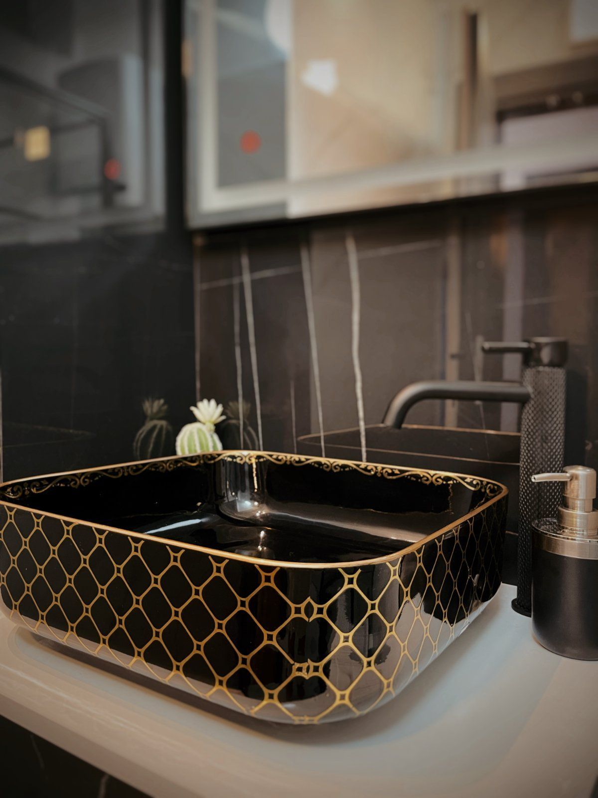 Prodaja luksuzno opremljenog jednosobnog stana 43 m² – Bulevar Teuta, Ulcinj - Amfora Real Estate