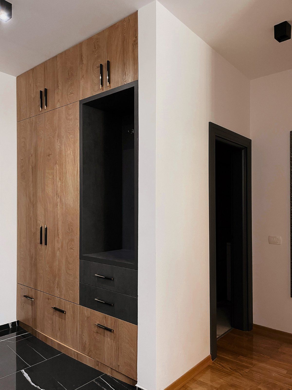 Prodaja luksuzno opremljenog jednosobnog stana 43 m² – Bulevar Teuta, Ulcinj - Amfora Real Estate