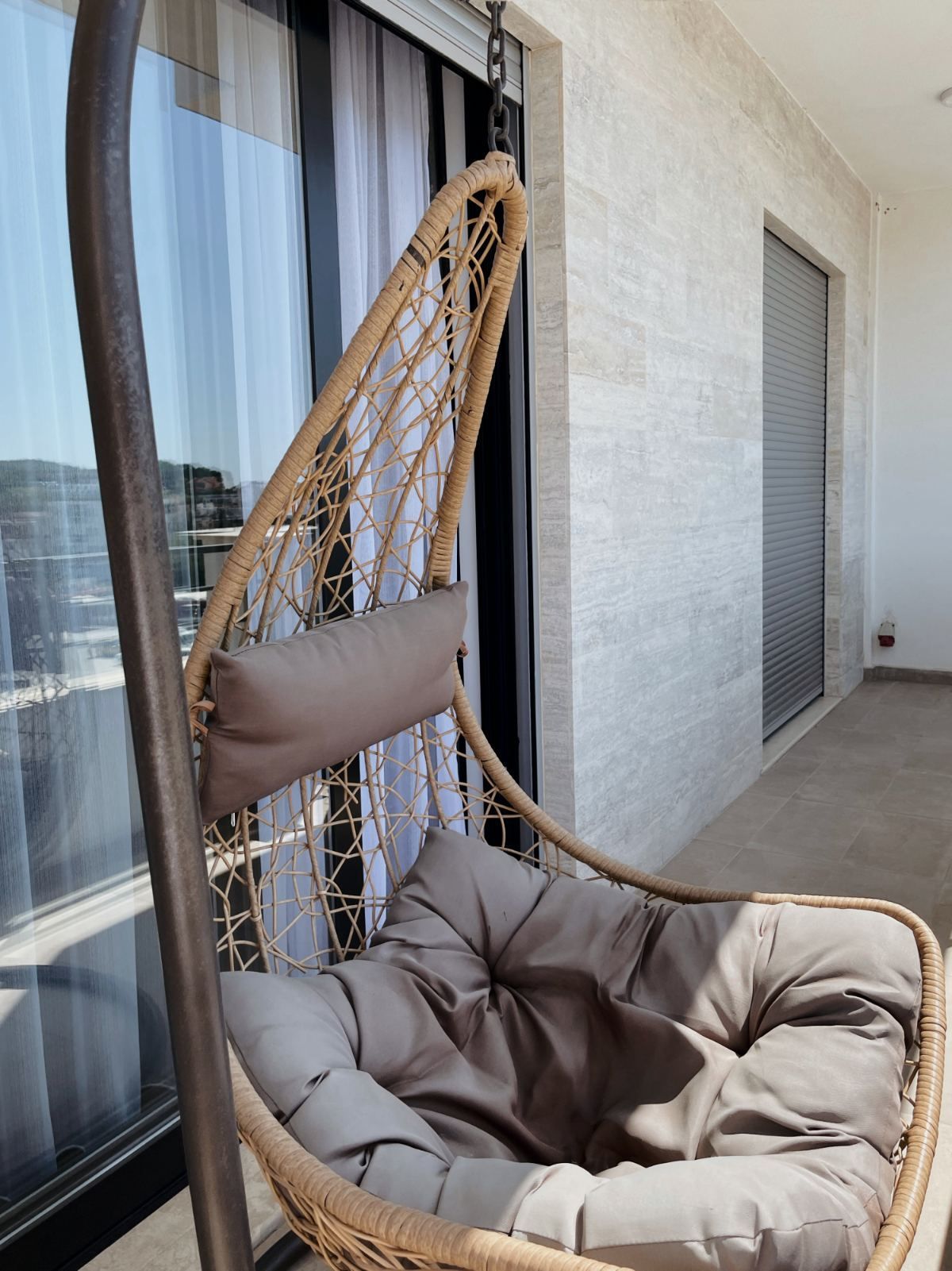 Prodaja luksuzno opremljenog jednosobnog stana 43 m² – Bulevar Teuta, Ulcinj - Amfora Real Estate