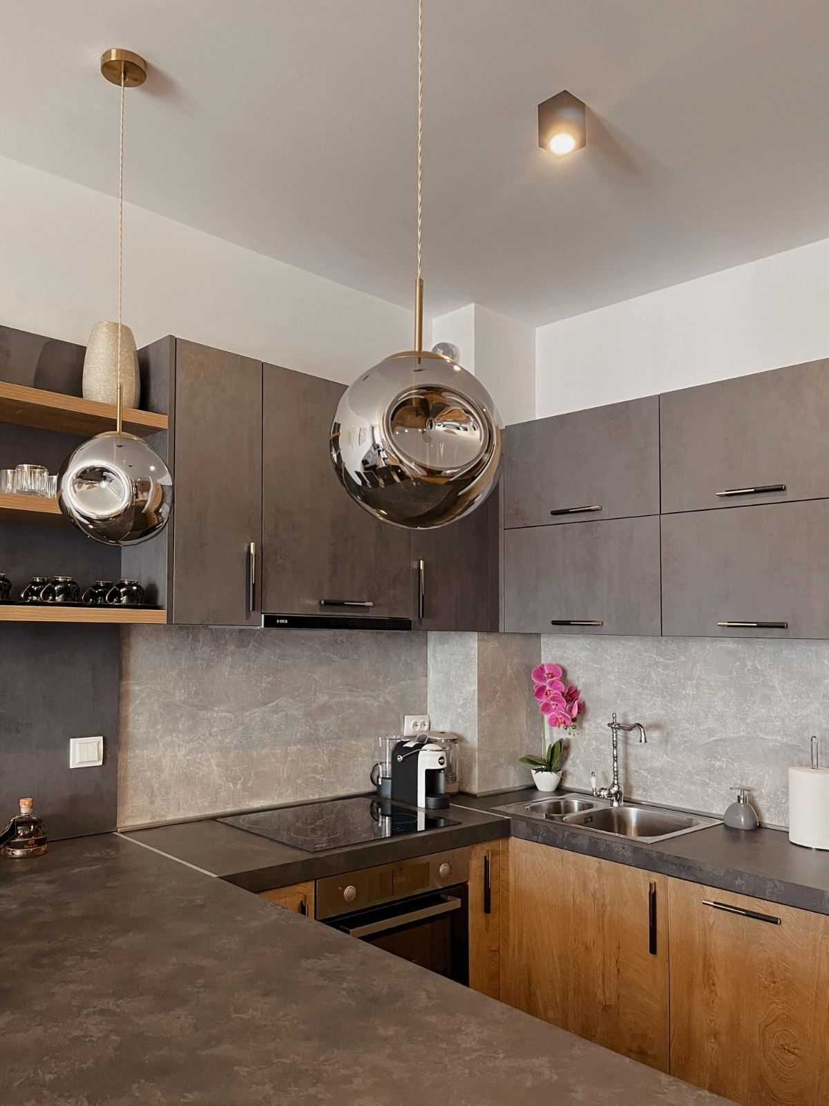 Prodaja luksuzno opremljenog jednosobnog stana 43 m² – Bulevar Teuta, Ulcinj - Amfora Real Estate