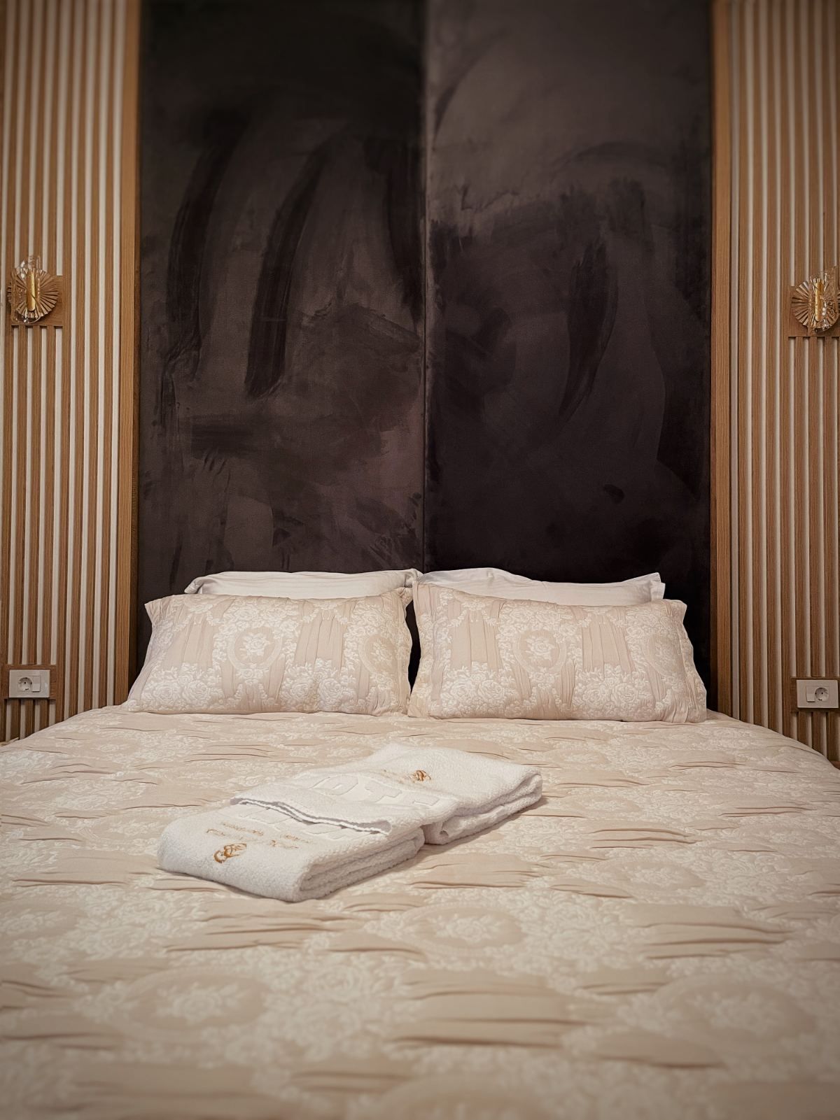 Prodaja luksuzno opremljenog jednosobnog stana 43 m² – Bulevar Teuta, Ulcinj - Amfora Real Estate