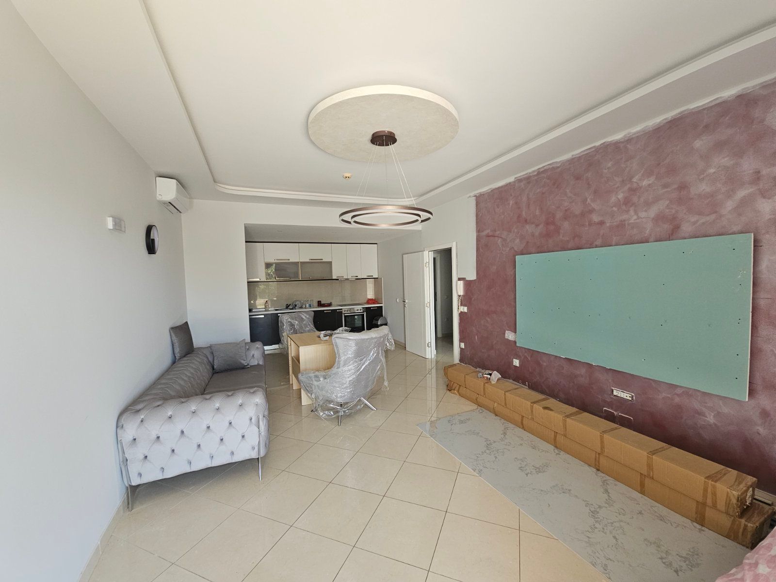 Prodaja luksuzno opremljenog jednosobnog stana 82m2 sa panoramskim pogledom na more i grad-Ulcinj,Pinjes - Amfora Real Estate