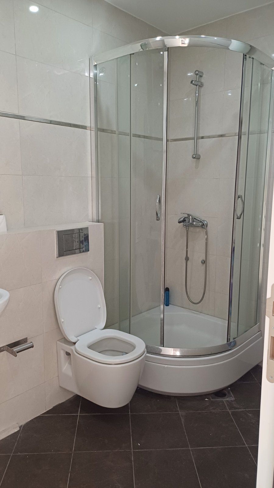 Prodaja luksuzno opremljenog jednosobnog stana 82m2 sa panoramskim pogledom na more i grad-Ulcinj,Pinjes - Amfora Real Estate