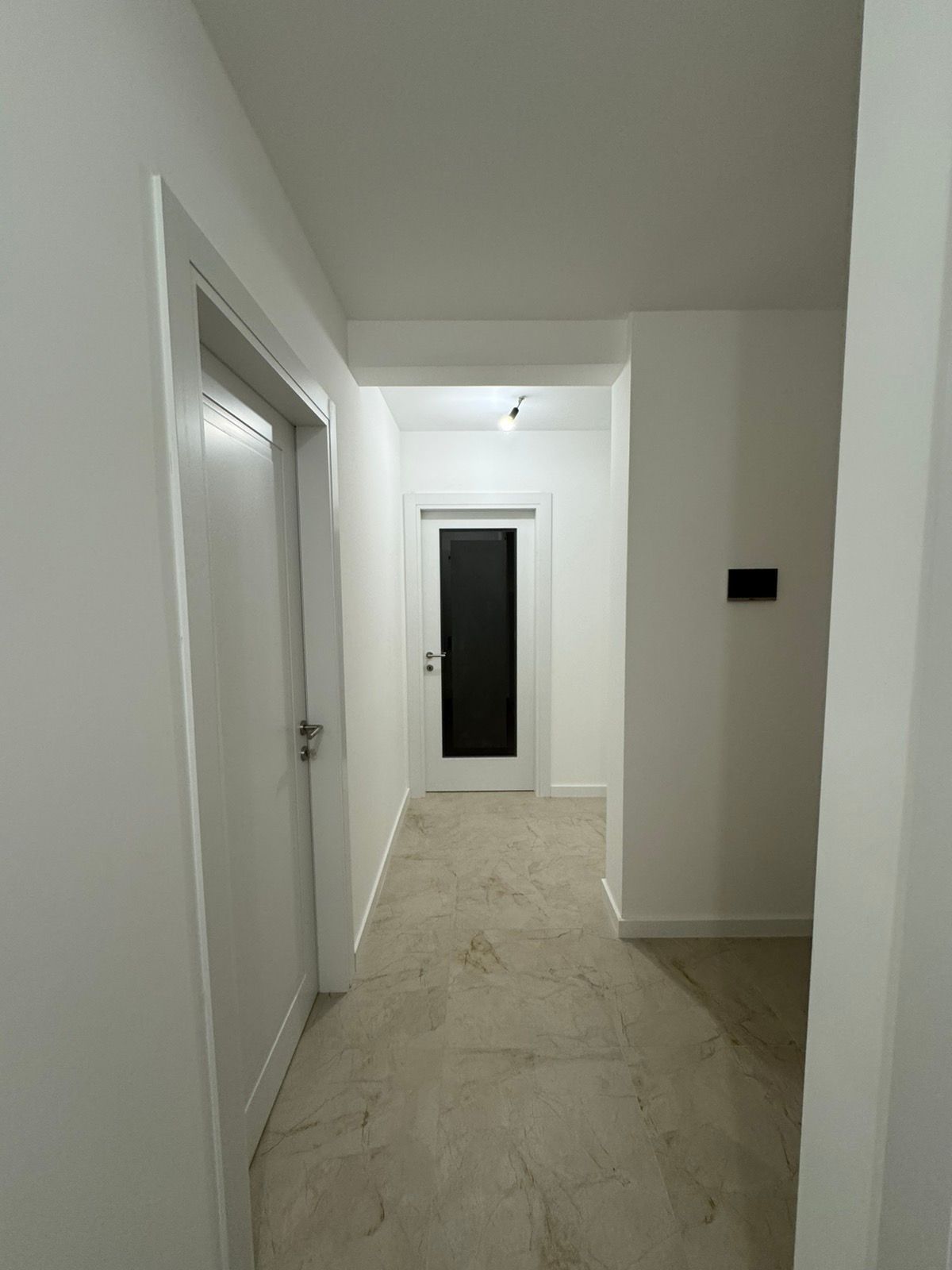 Izdavanje nenameštenog dvosobnog stana 64 m² sa garaznim mestom – Green Level 2, Podgorica (NA DUZI PERIOD) - Amfora Real Estate