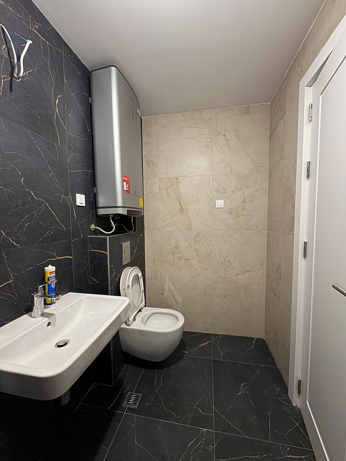 Izdavanje nenameštenog dvosobnog stana 64 m² sa garaznim mestom – Green Level 2, Podgorica (NA DUZI PERIOD) - Amfora Real Estate