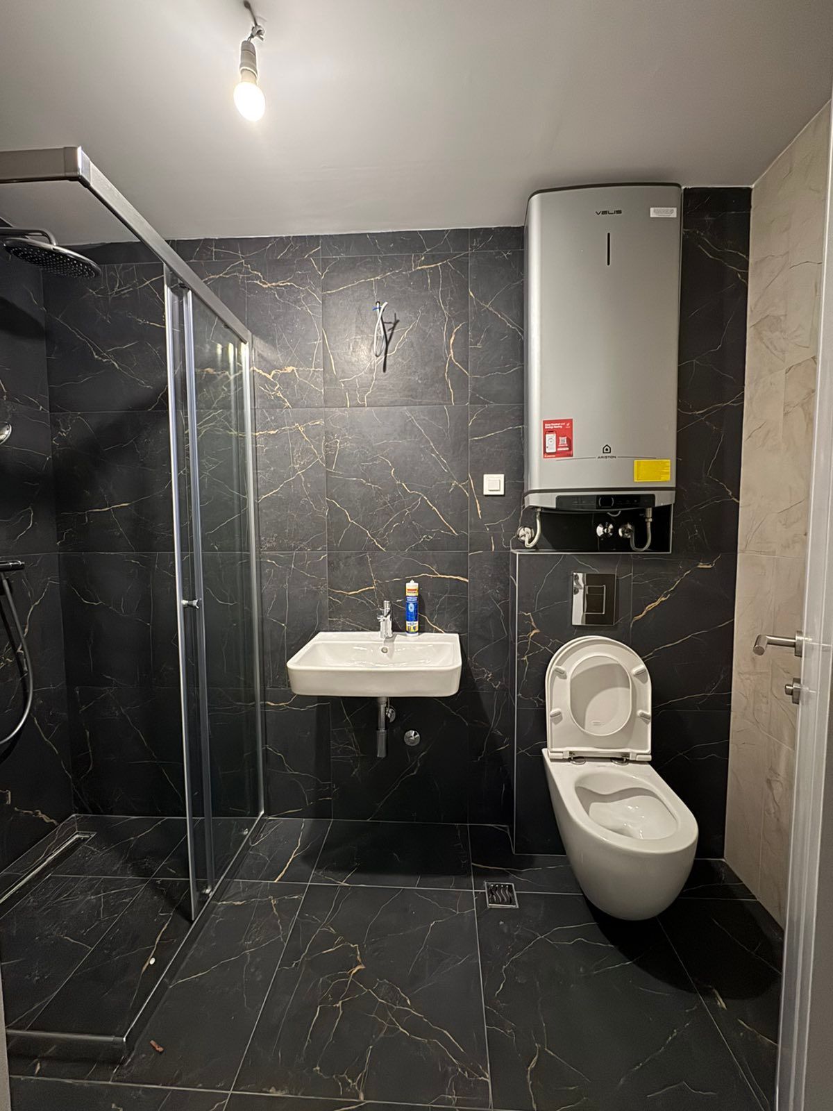 Izdavanje nenameštenog dvosobnog stana 64 m² sa garaznim mestom – Green Level 2, Podgorica (NA DUZI PERIOD) - Amfora Real Estate